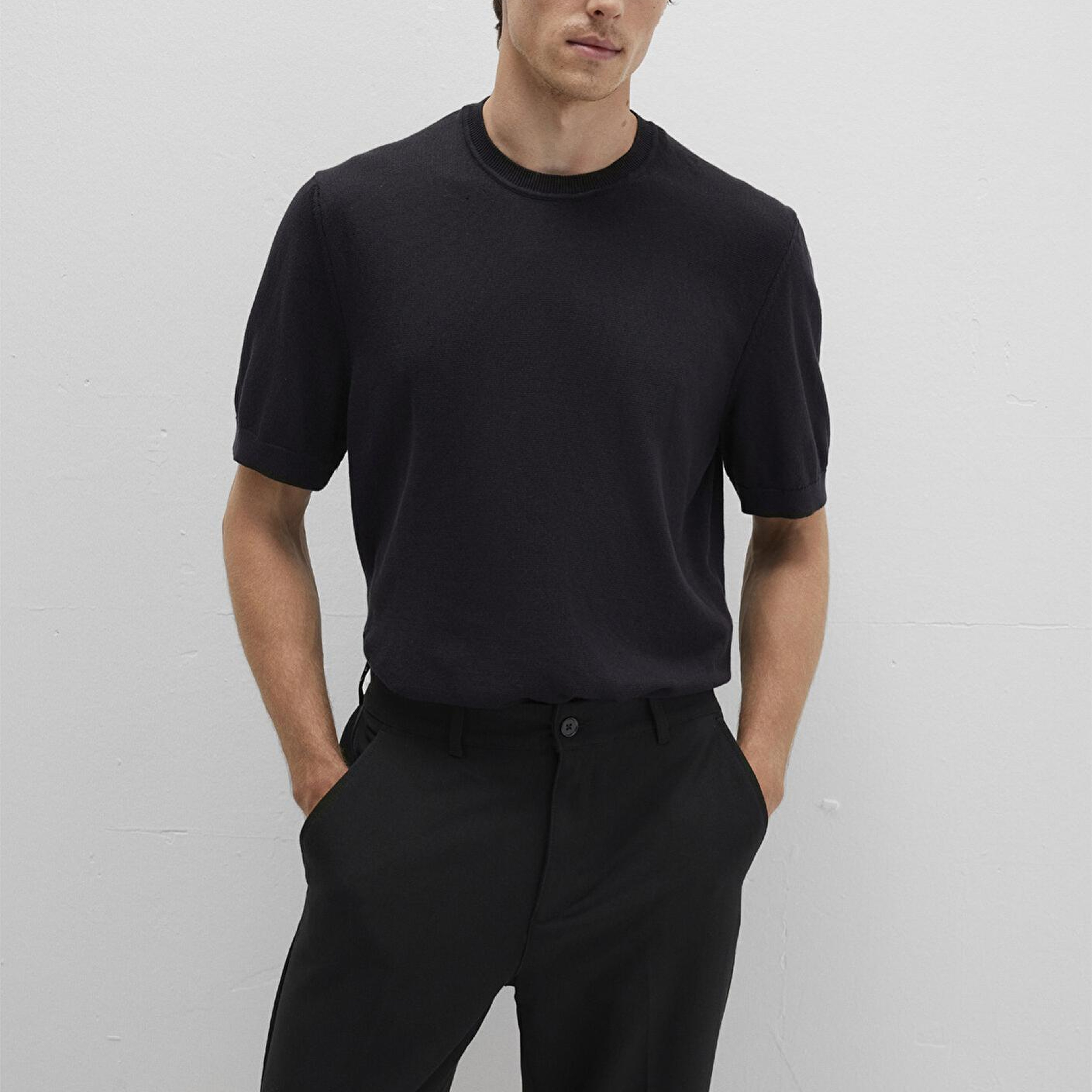 Mavi Kısa Kollu Siyah Triko Tişört Regular Fit / Normal Kesim 0710312-900