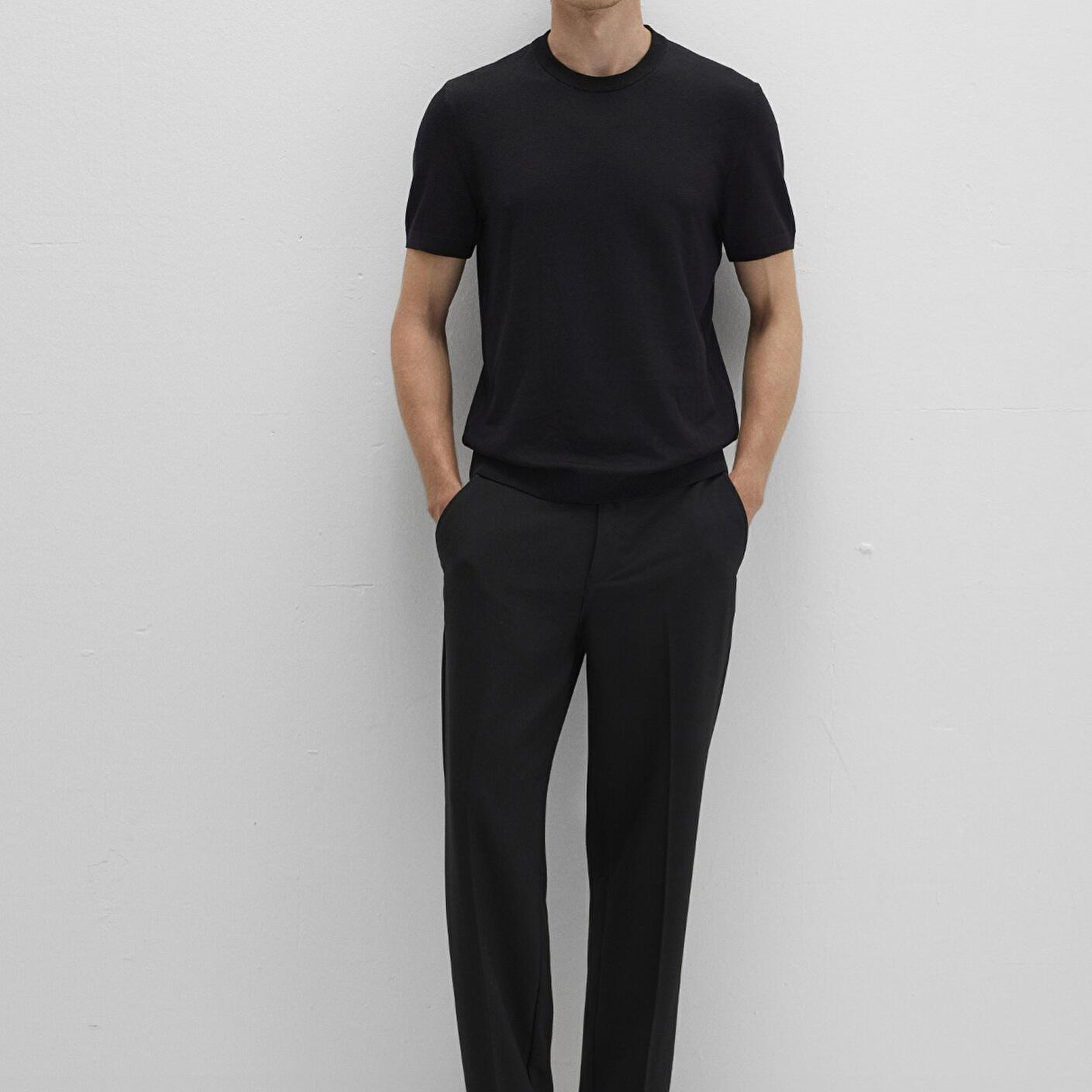 Mavi Kısa Kollu Siyah Triko Tişört Fitted / Vücuda Oturan Kesim 0710250-900