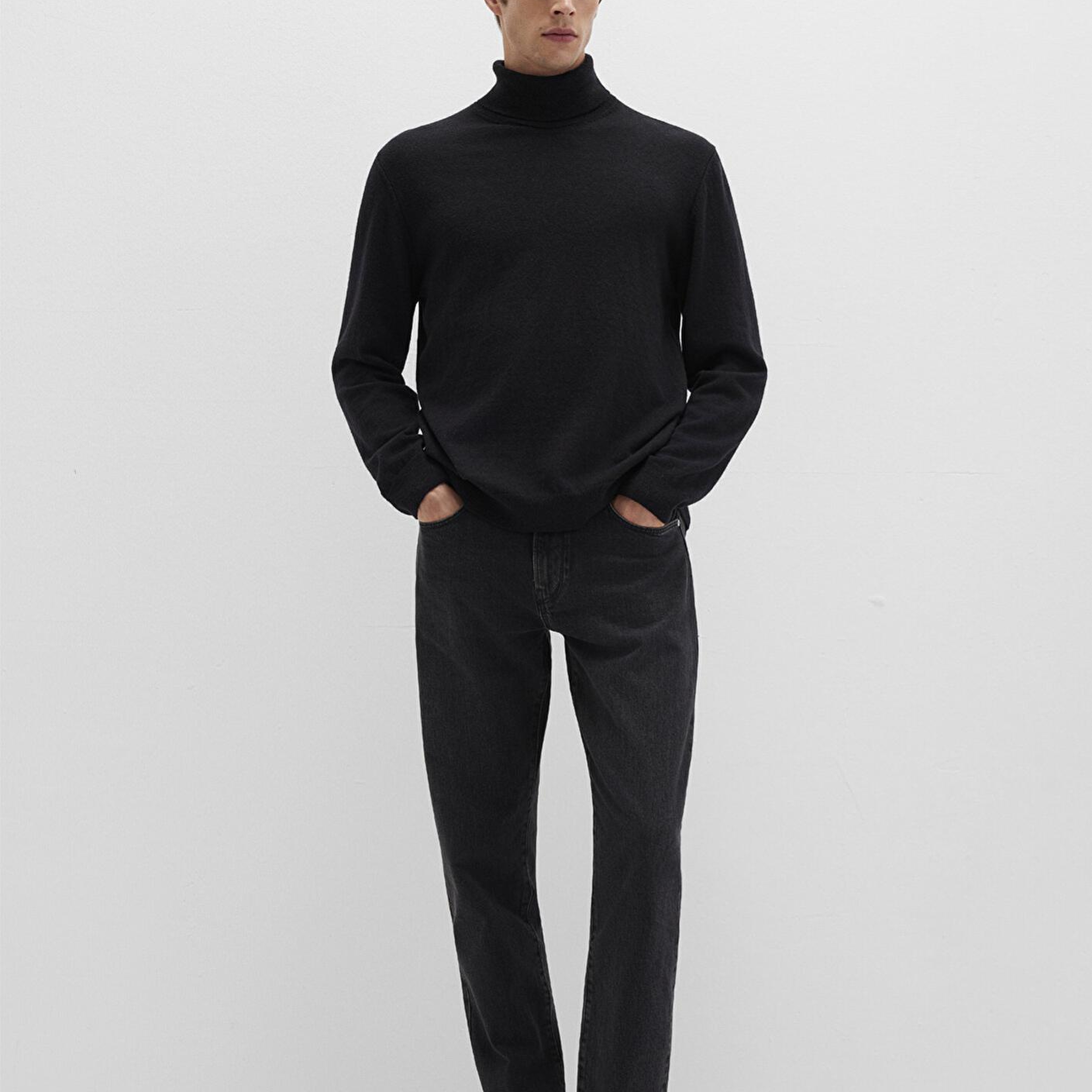 Mavi Yün Karışımlı Boğazlı Siyah Kazak Regular Fit / Normal Kesim 0710372-900