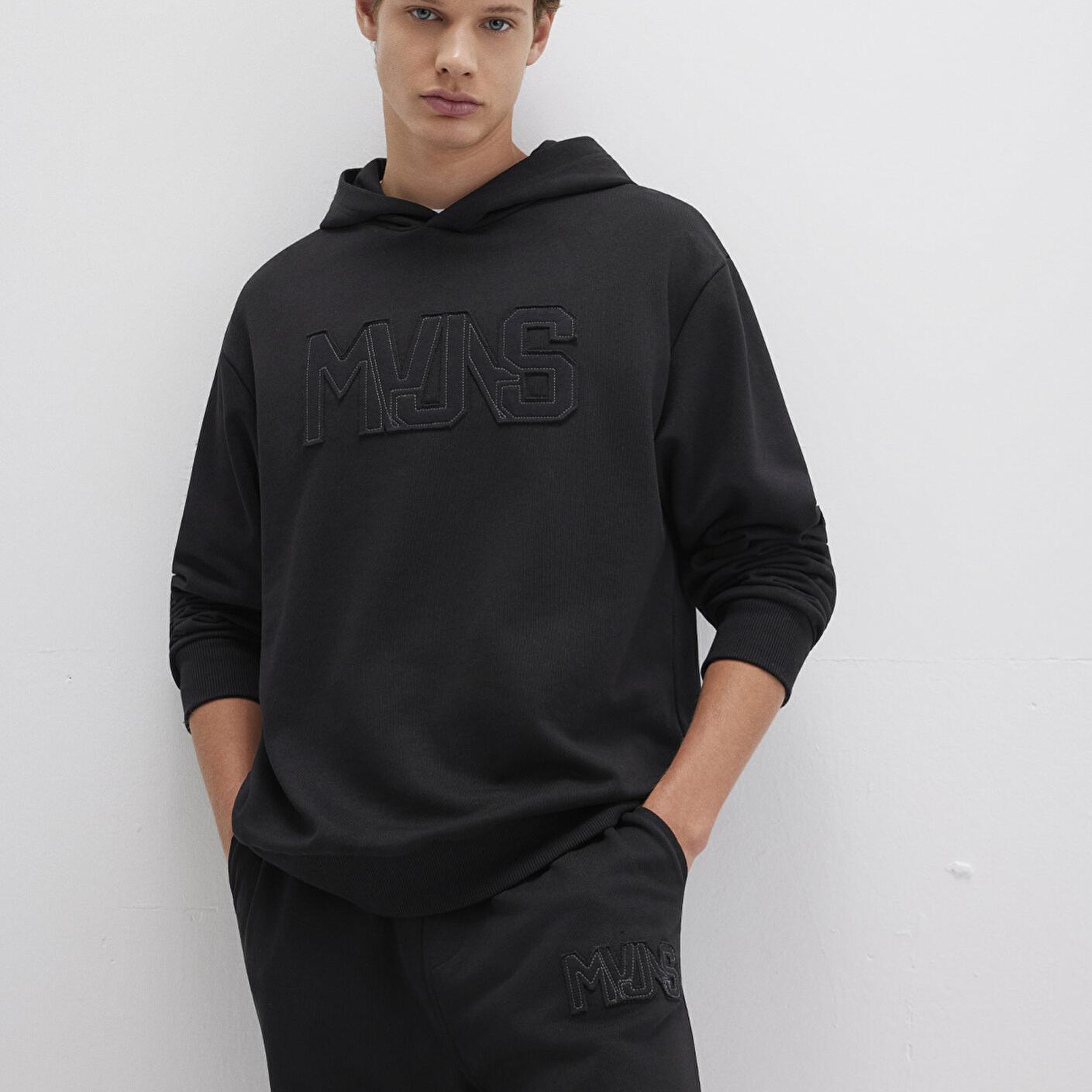 Mavi MVJNS Baskılı Kapüşonlu Siyah Sweatshirt 0S10346-900