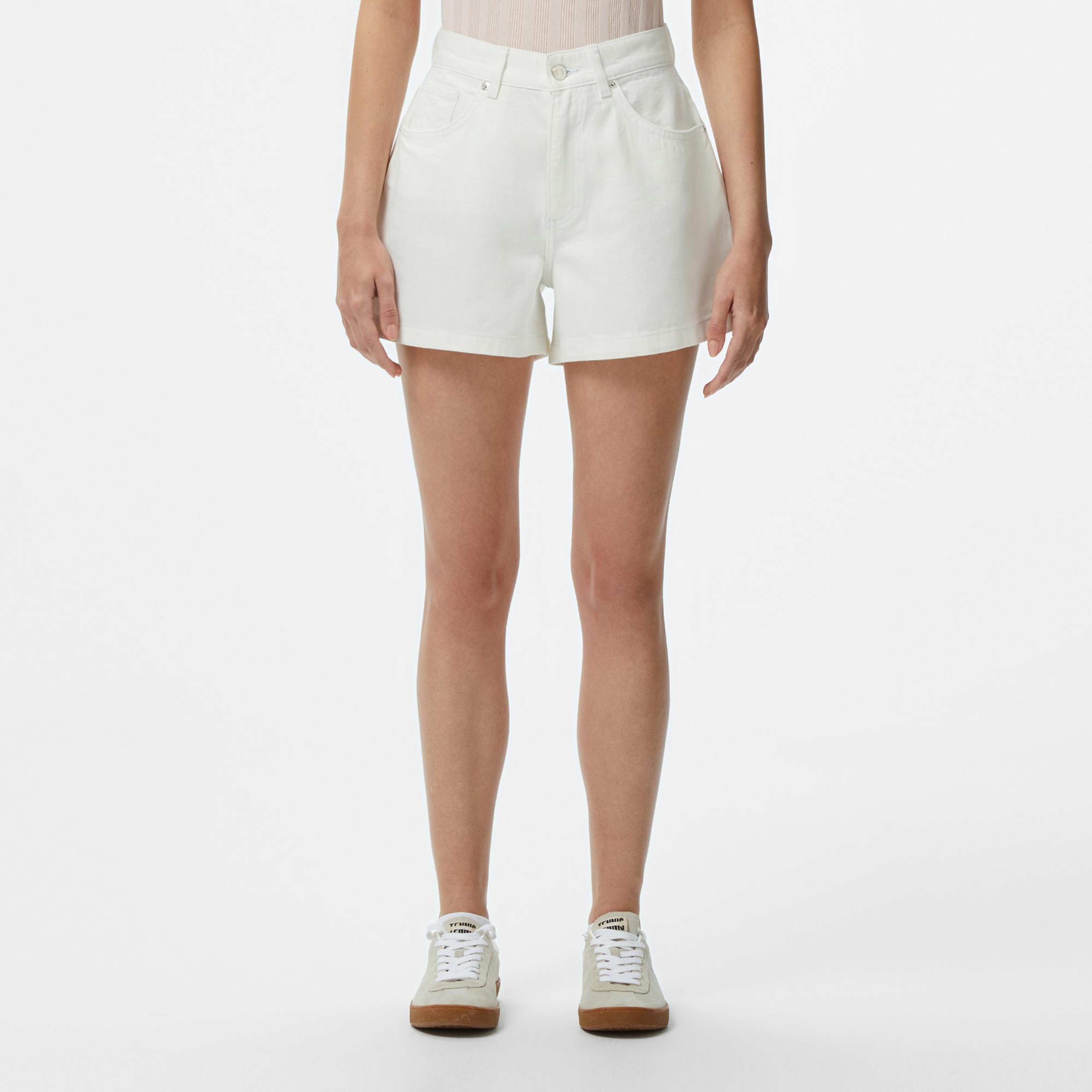 Lacoste Kadın Regular Fit Denim Beyaz Şort