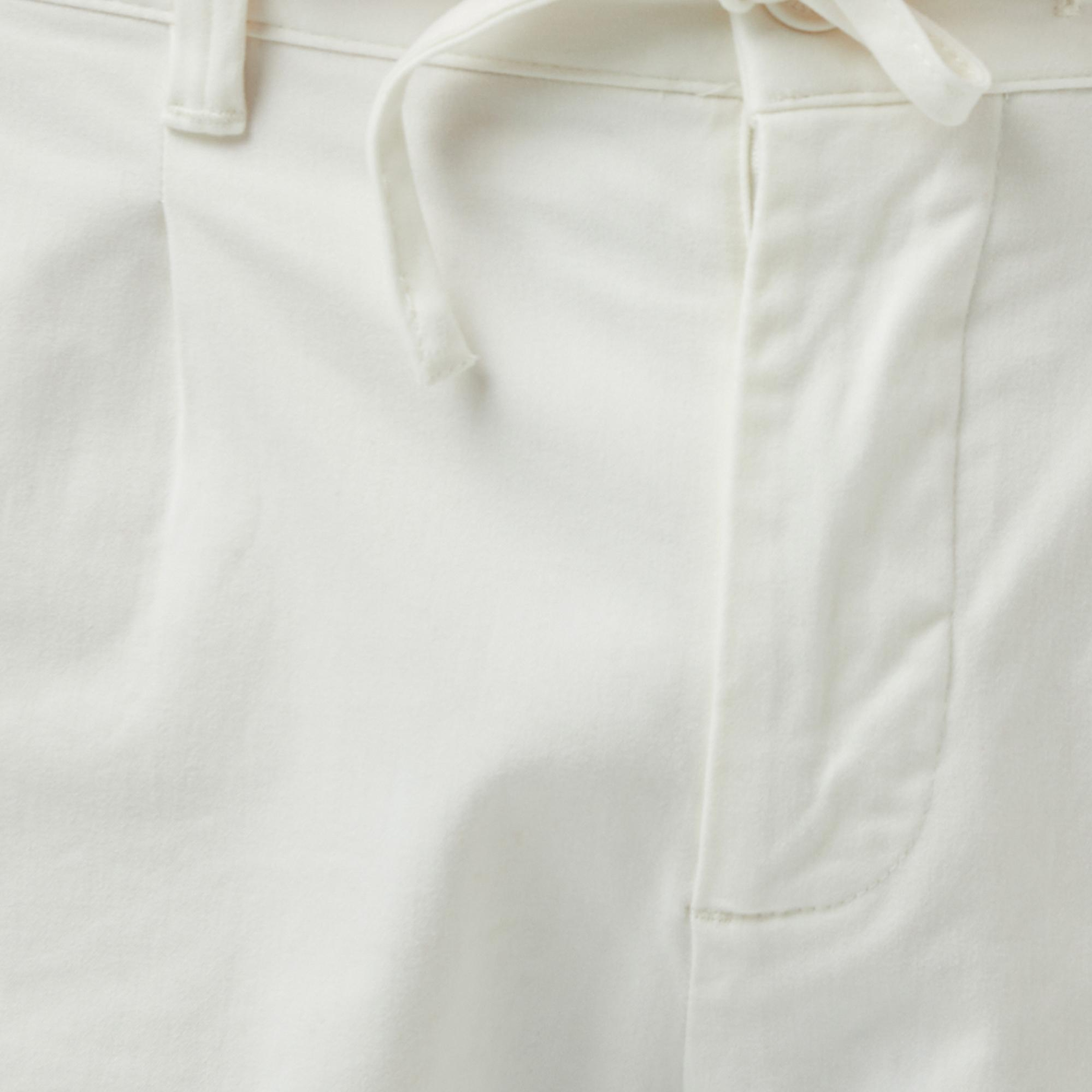 Lacoste Erkek Tapered Fit Beyaz Bermuda Şort