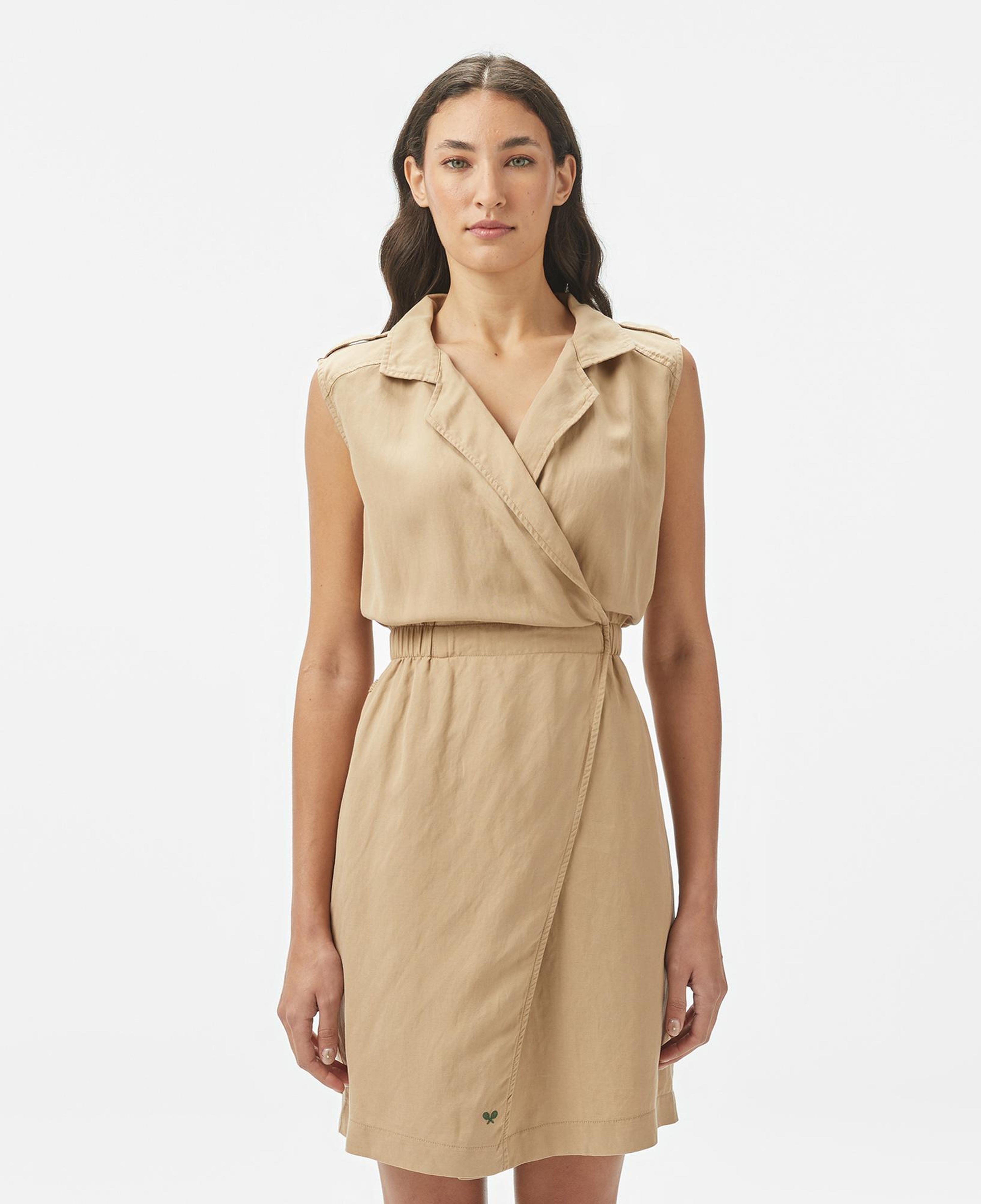 Lacoste Kadın Classic Fit Kolsuz Bej Elbise