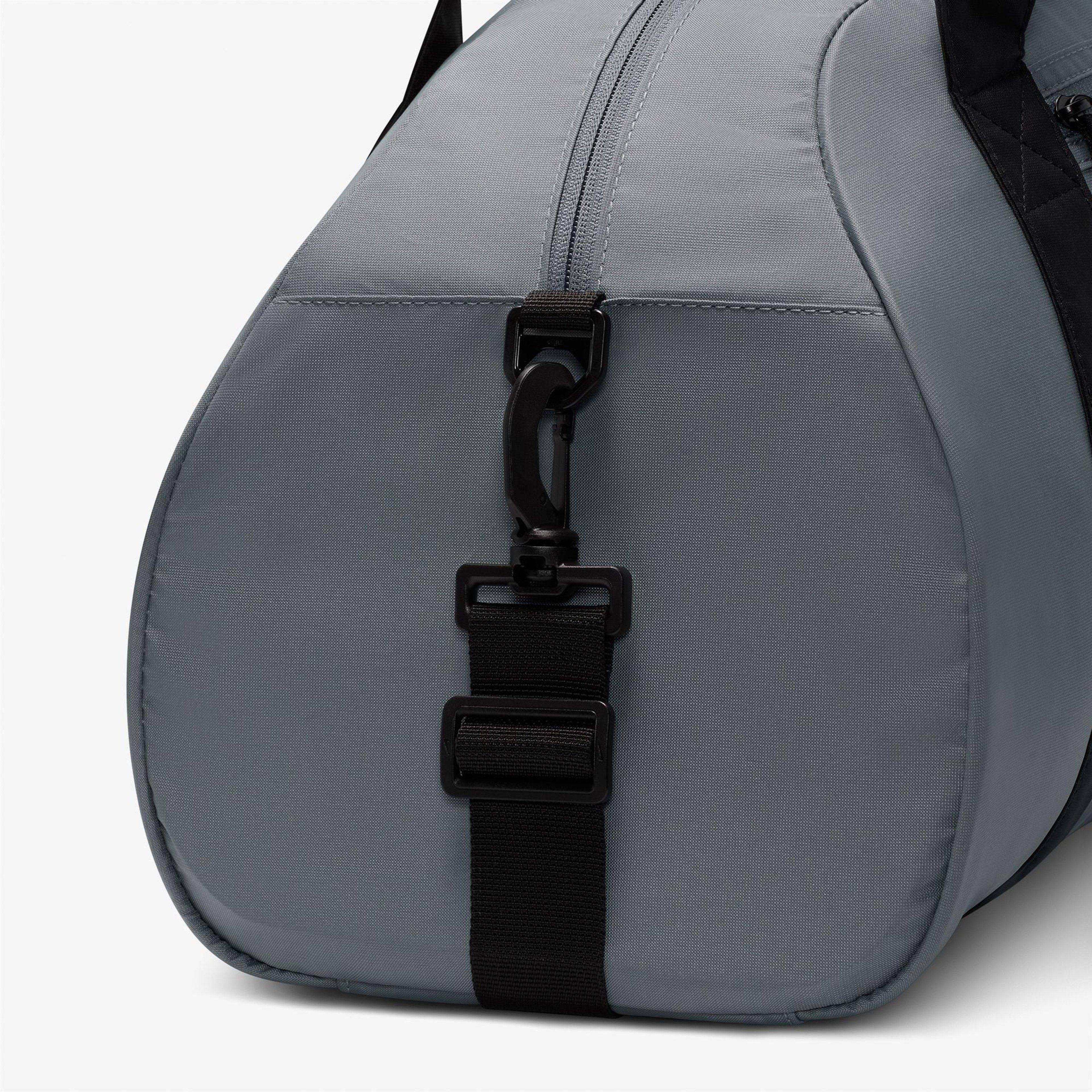 Nike Club Kadın Gri Spor Çantası