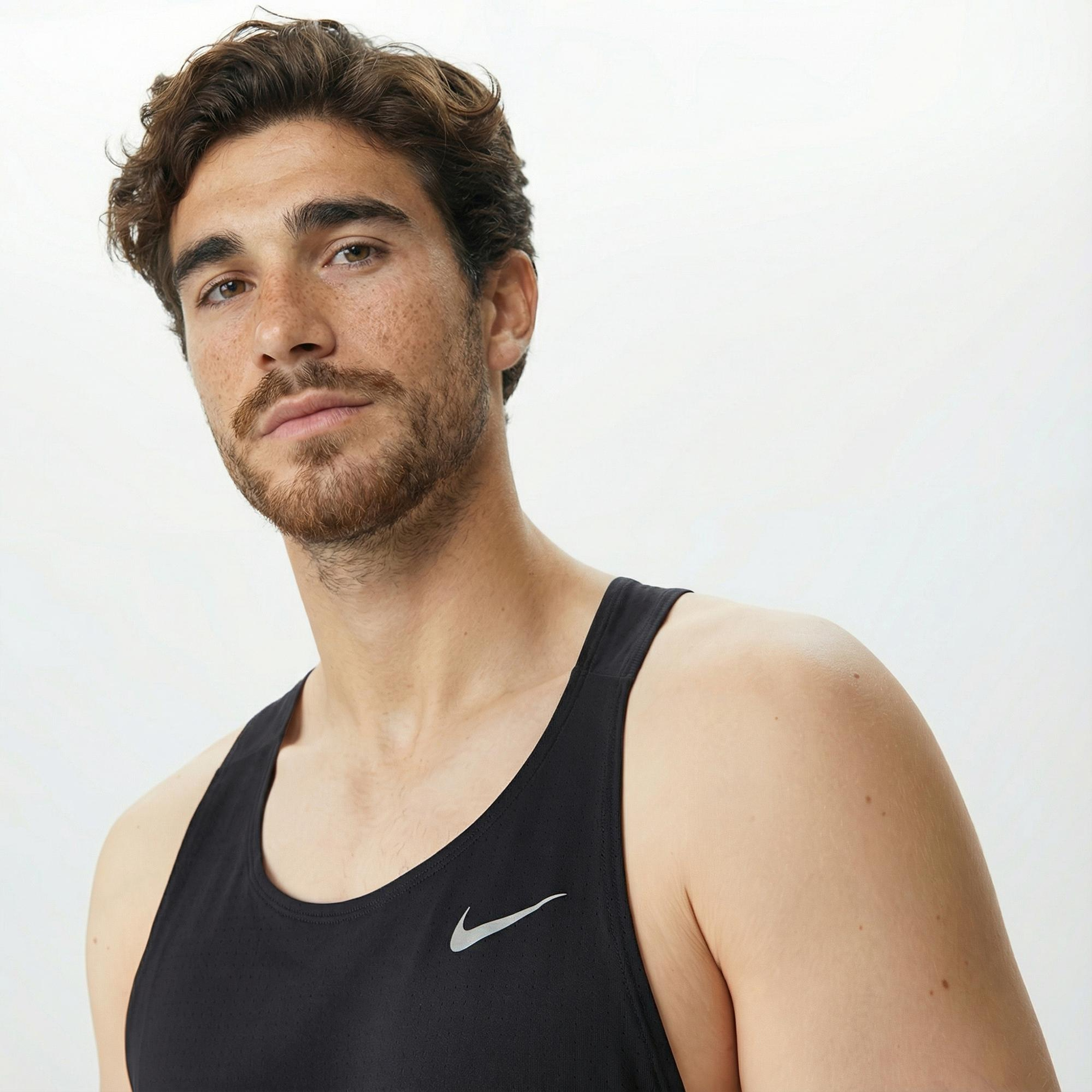 Nike Dri-Fit Fast Erkek Siyah Kolsuz T-Shirt