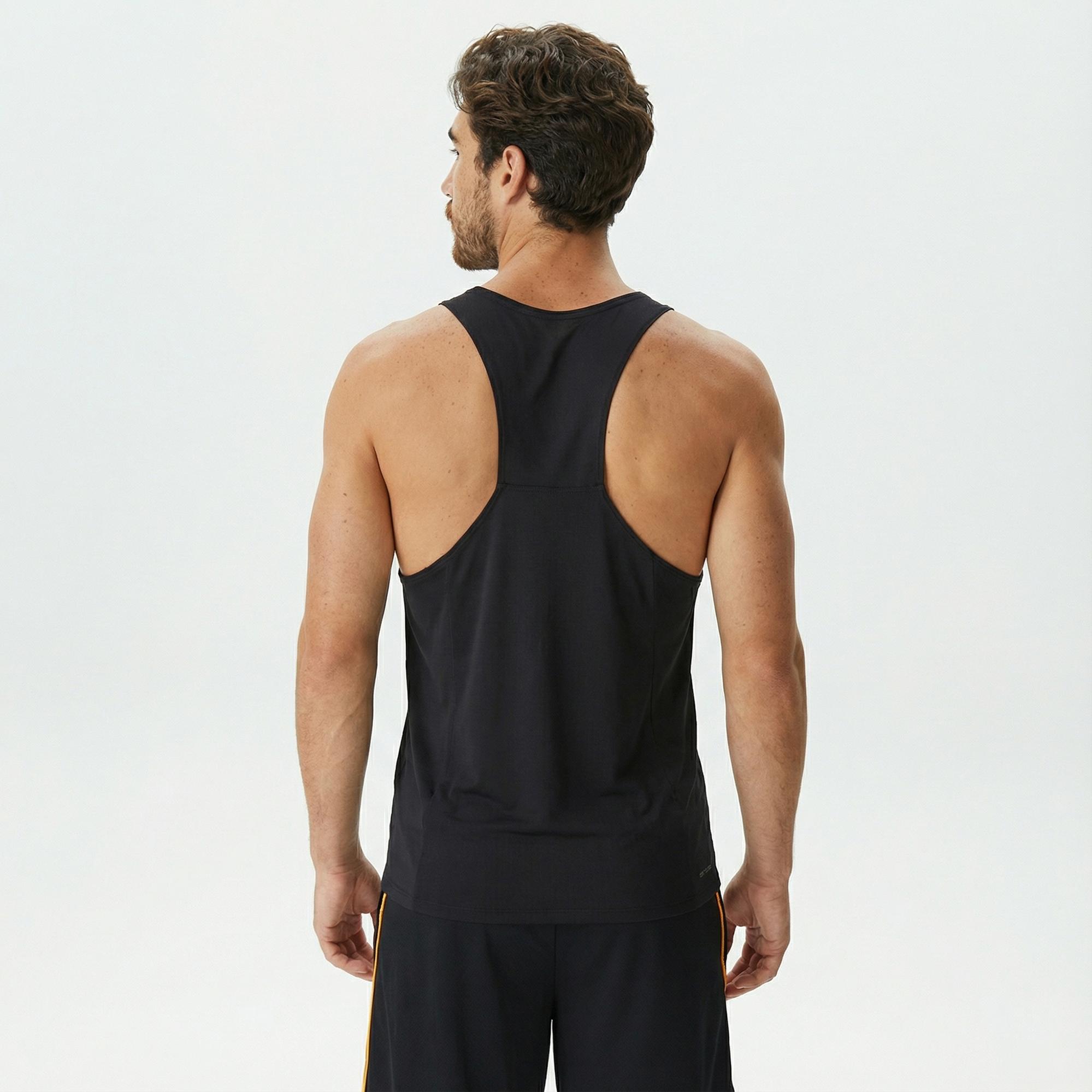 Nike Dri-Fit Fast Erkek Siyah Kolsuz T-Shirt