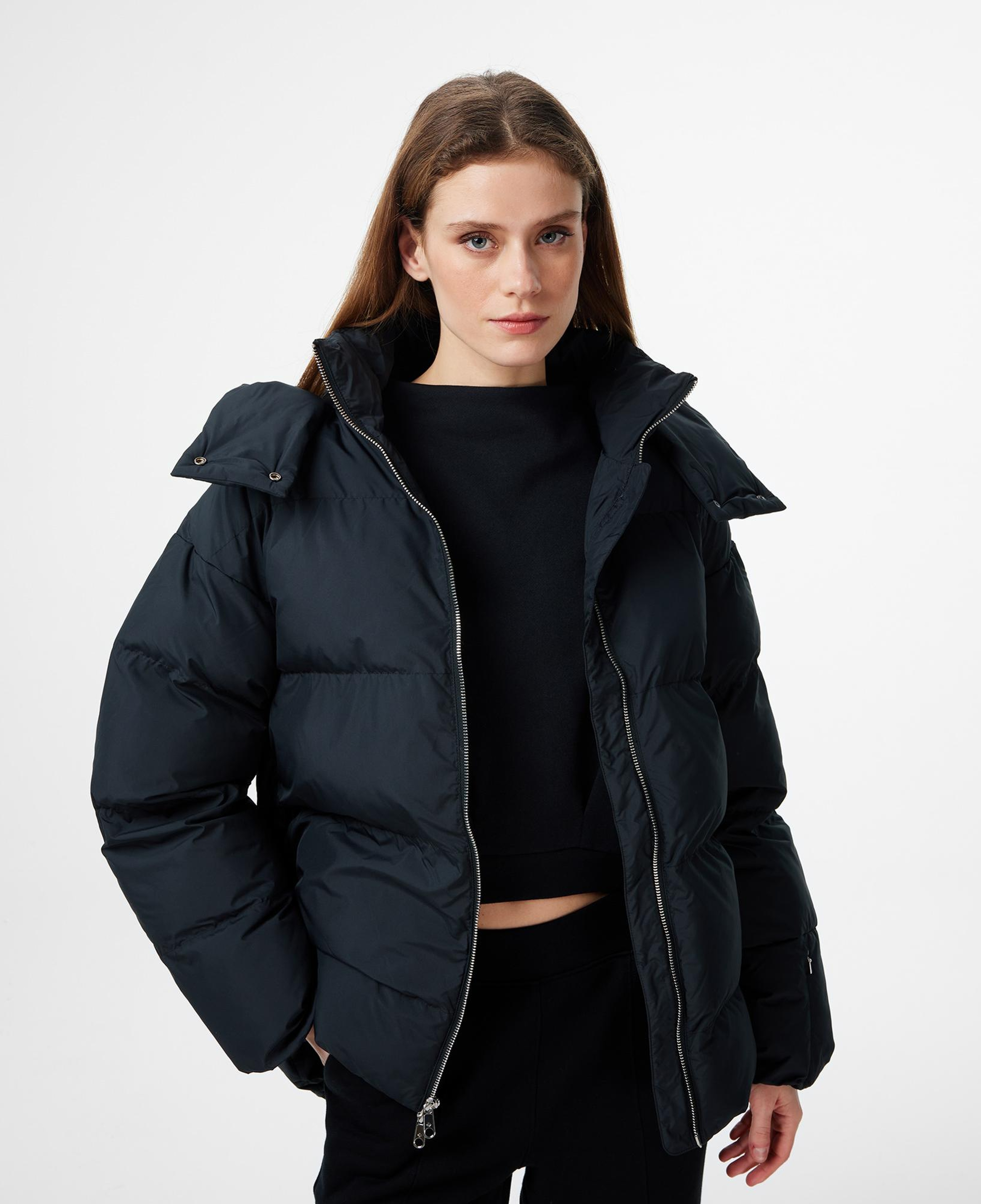 Converse Kadın Kapüşonlu Siyah Şişme Mont