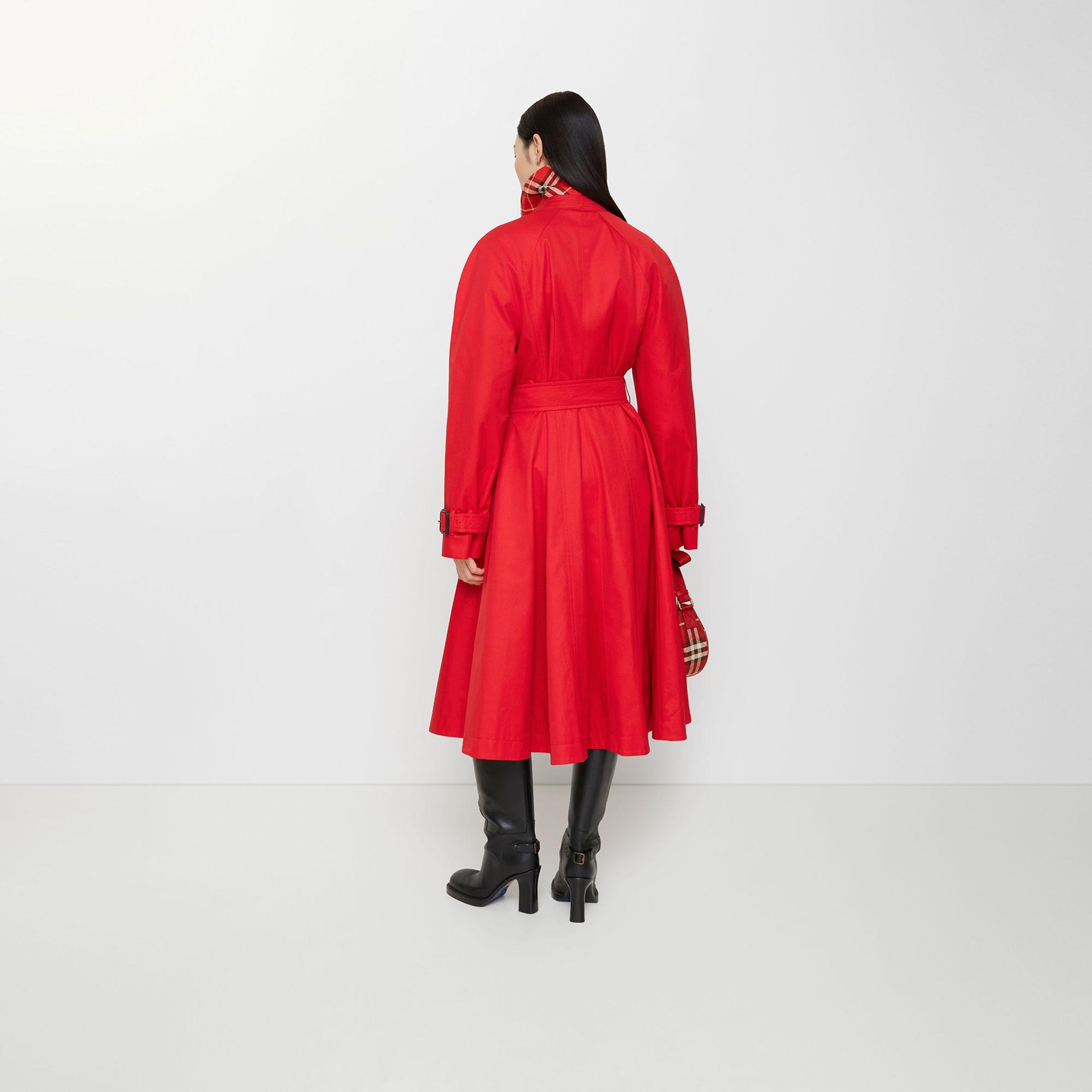 Burberry Long Gabardine Ellingham Fit-And-Flare Car Kadın Kırmızı Pardesü