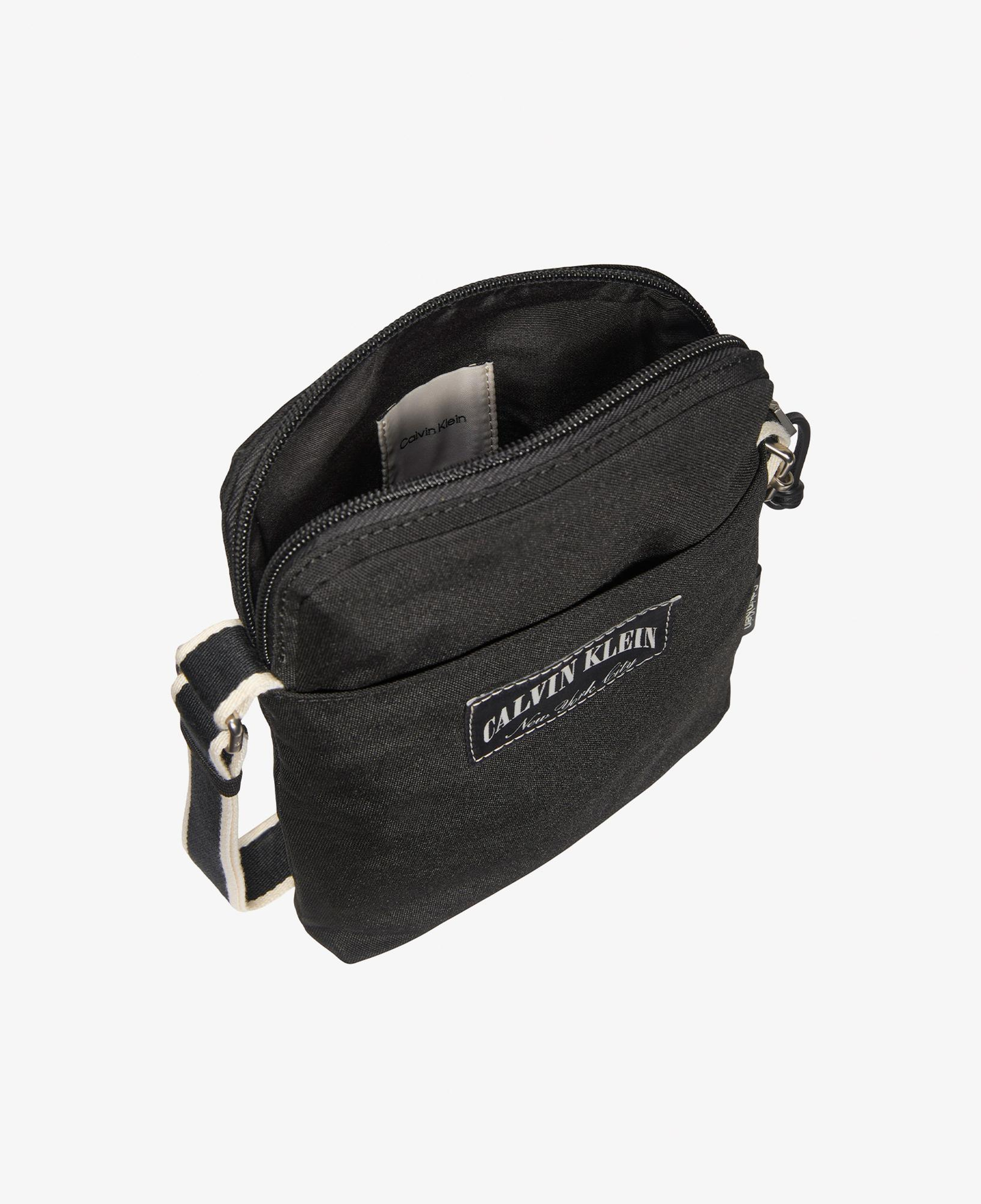 Calvin Klein Graphic Capsule Reporter Erkek Siyah Çapraz Çanta