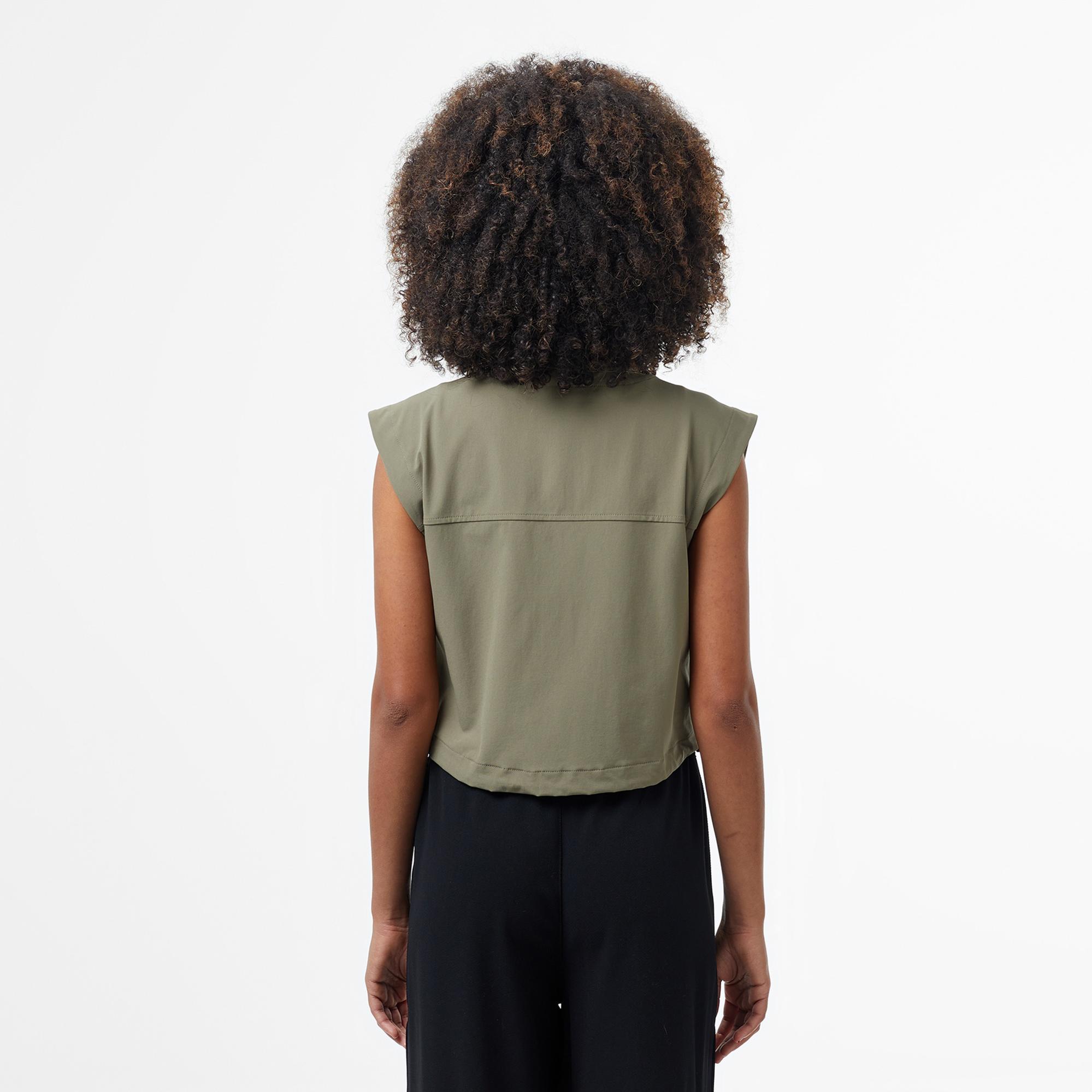 Lacoste Kadın Regular Fit Kolsuz Fermuarlı Haki Gömlek