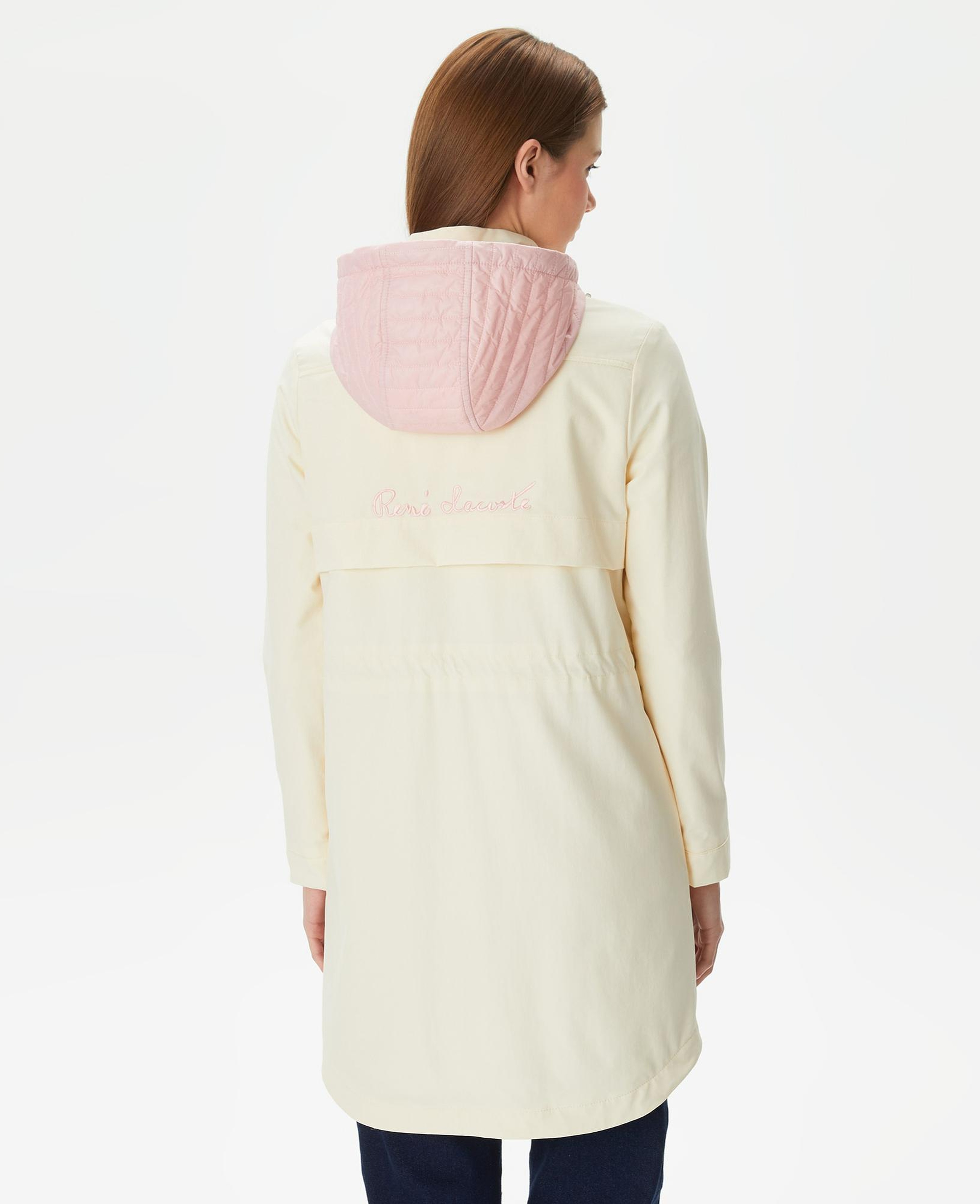 Kadın Kapüşonlu Baskılı Beyaz Mont