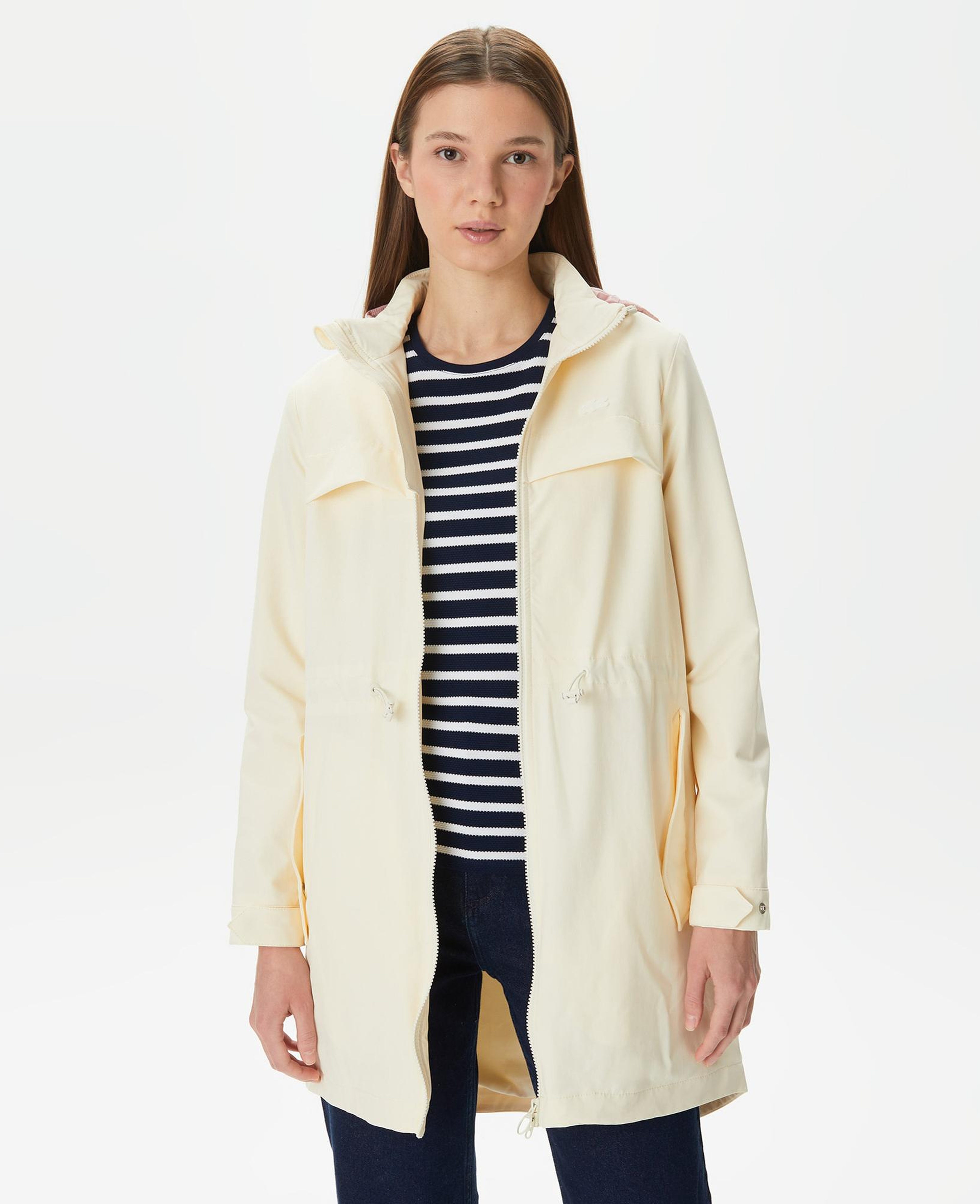 Kadın Kapüşonlu Baskılı Beyaz Mont