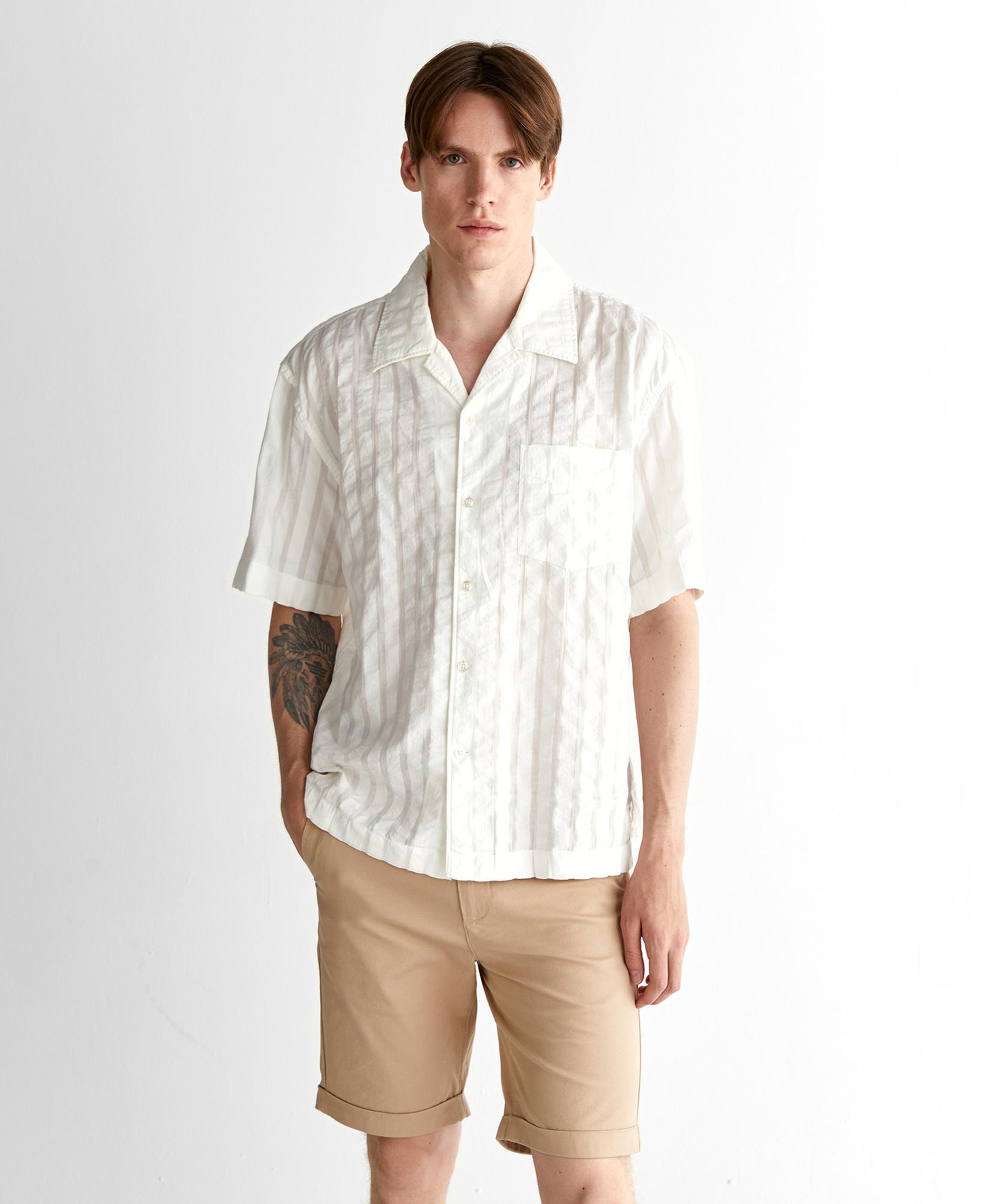 GANT Erkek Krem Relaxed Fit Klasik Yaka Çizgili Gömlek