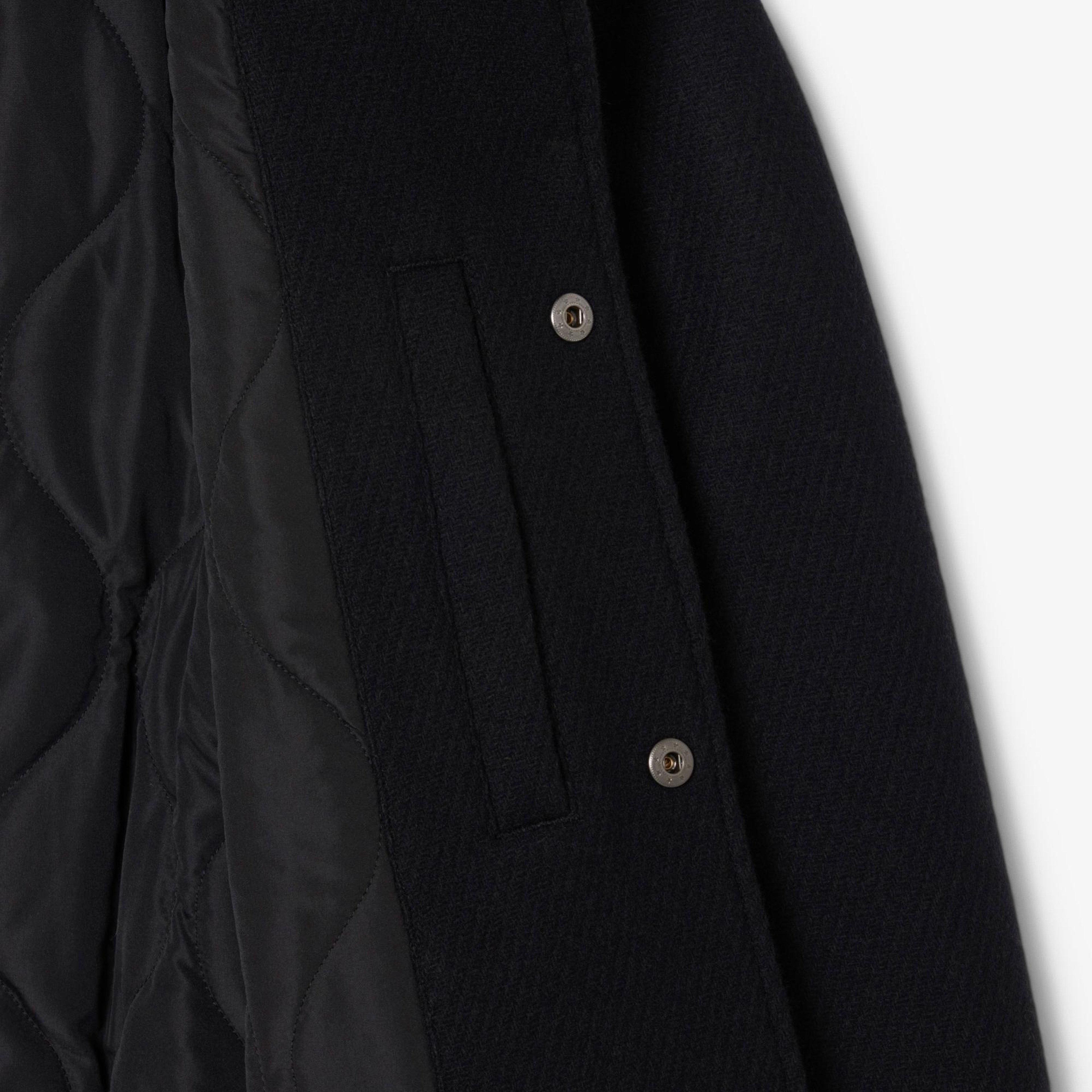 Lacoste Erkek Classic Fit Gömlek Yaka Baskılı Siyah Ceket