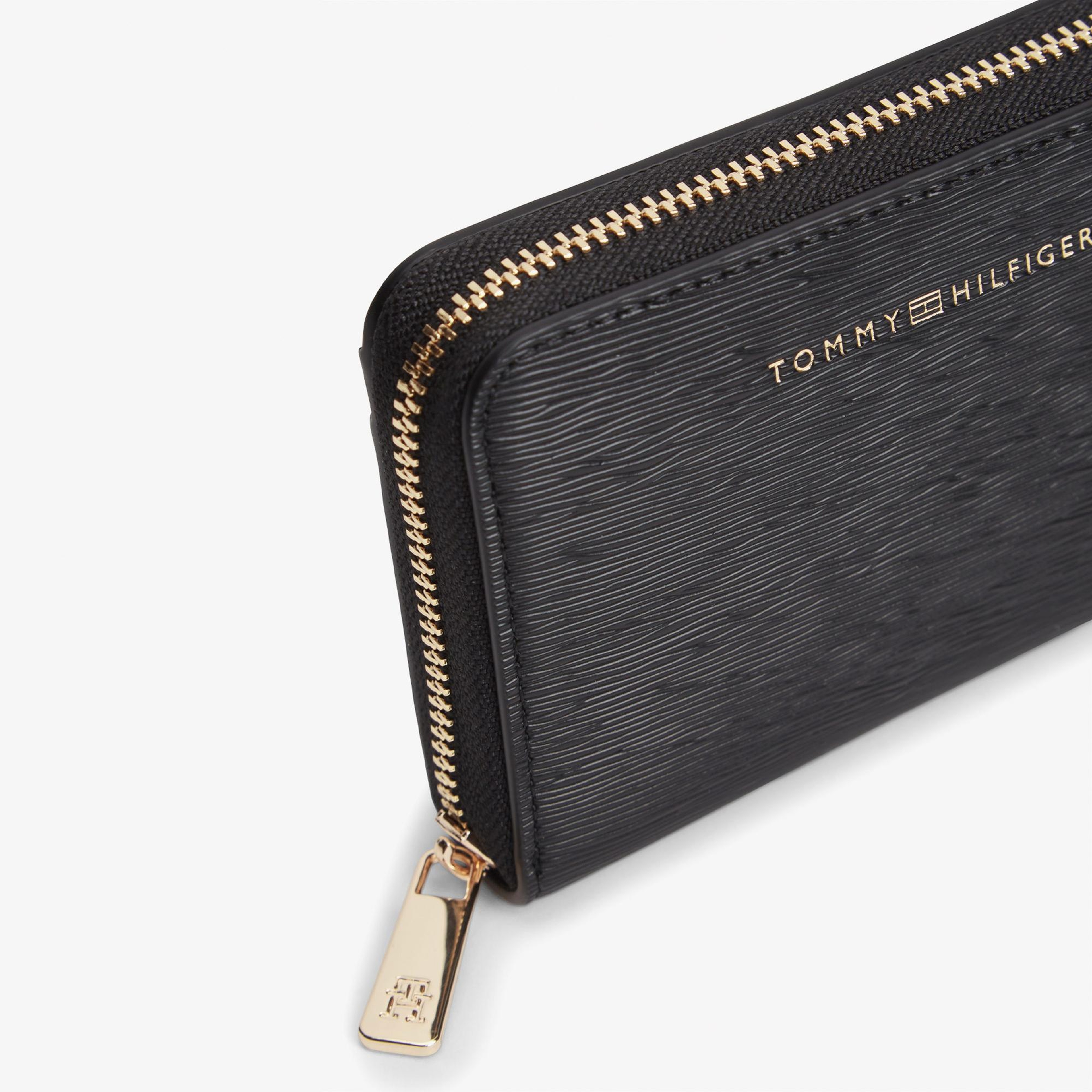 Tommy Hilfiger Modern Kadın Siyah Cüzdan