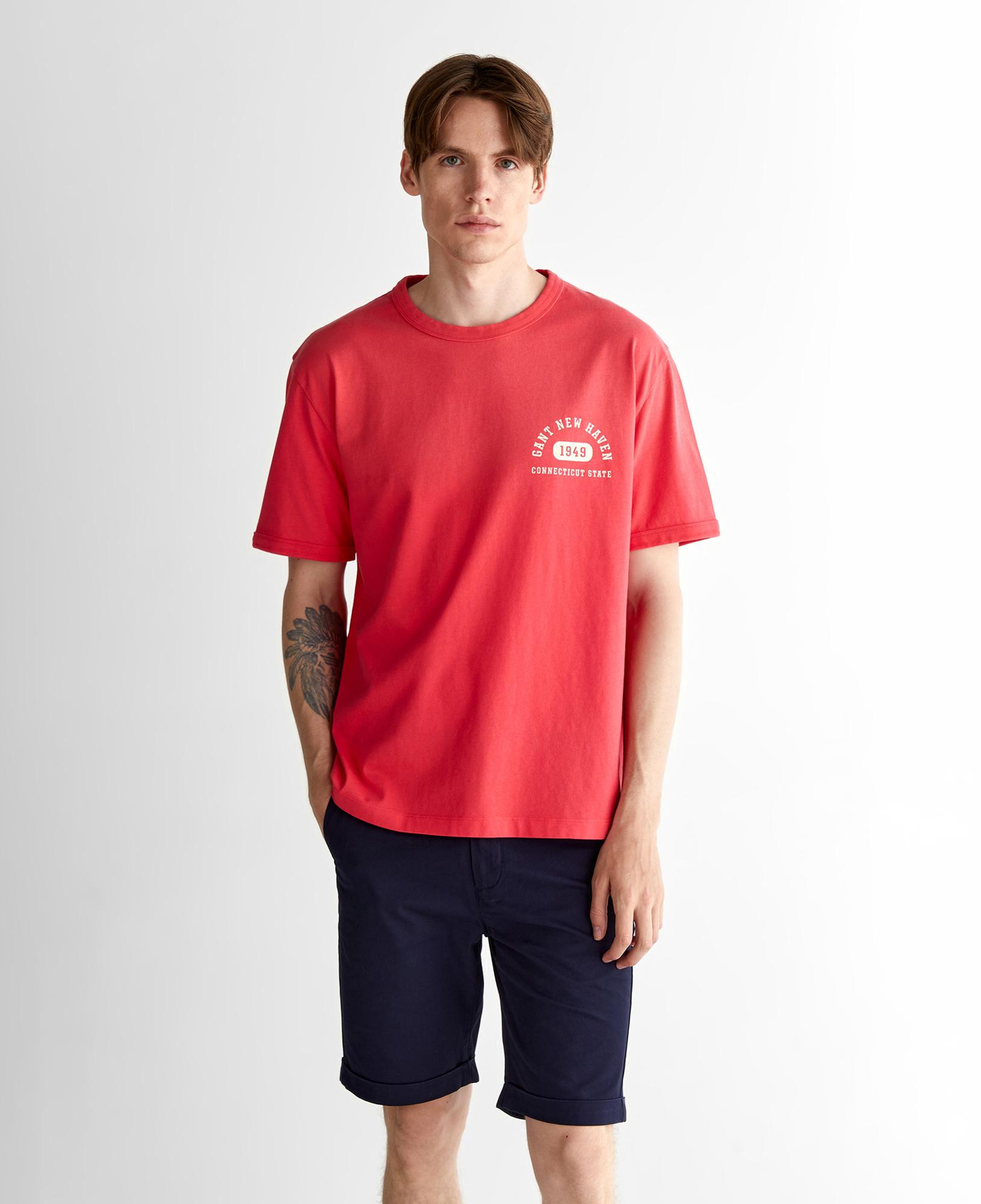 GANT Erkek Kırmızı Relaxed Fit Bisiklet Yaka Logolu T-Shirt