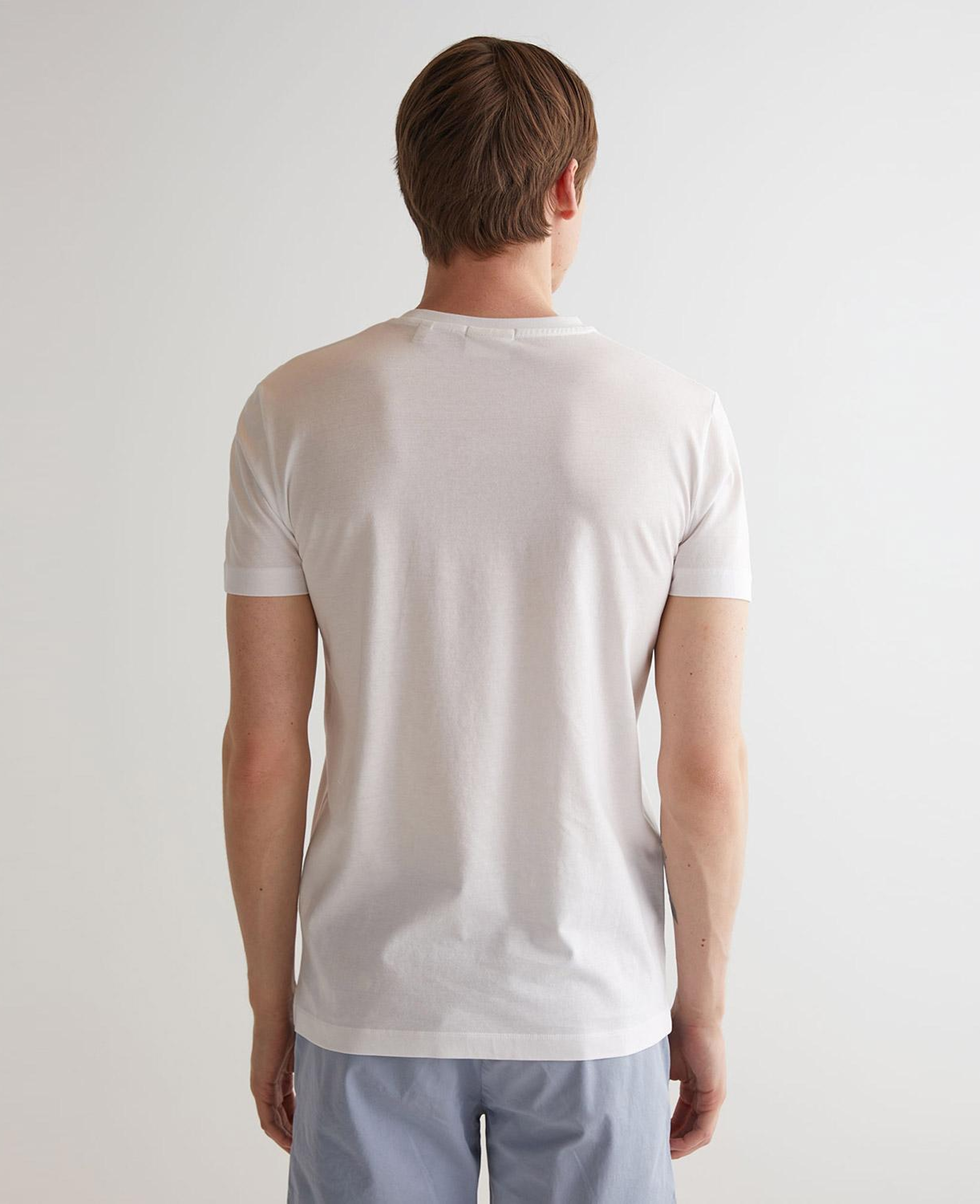 GANT Erkek Beyaz Slim Fit Bisiklet Yaka Logolu T-shirt