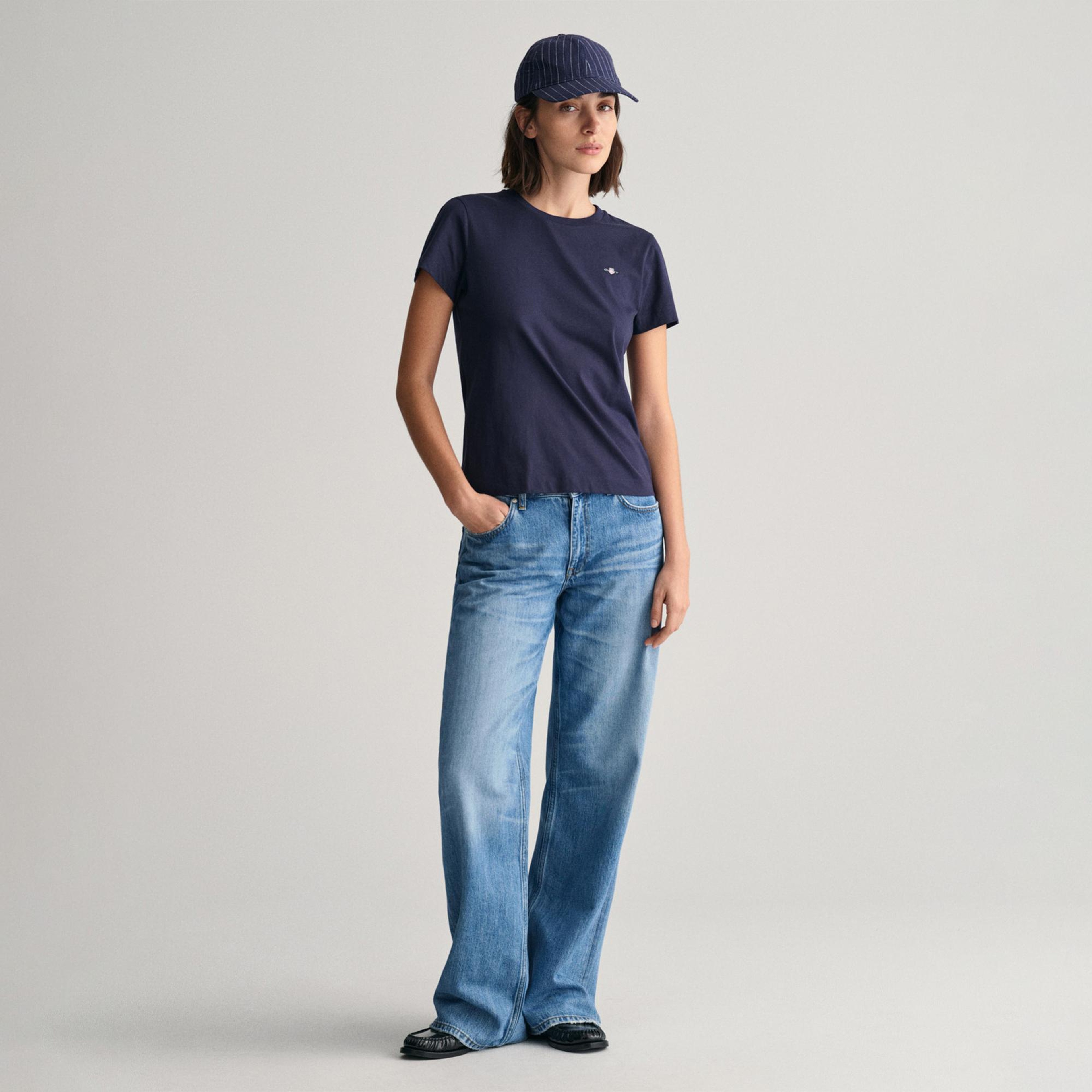 GANT Kadın Lacivert Regular Fit Bisiklet Yaka T-Shirt