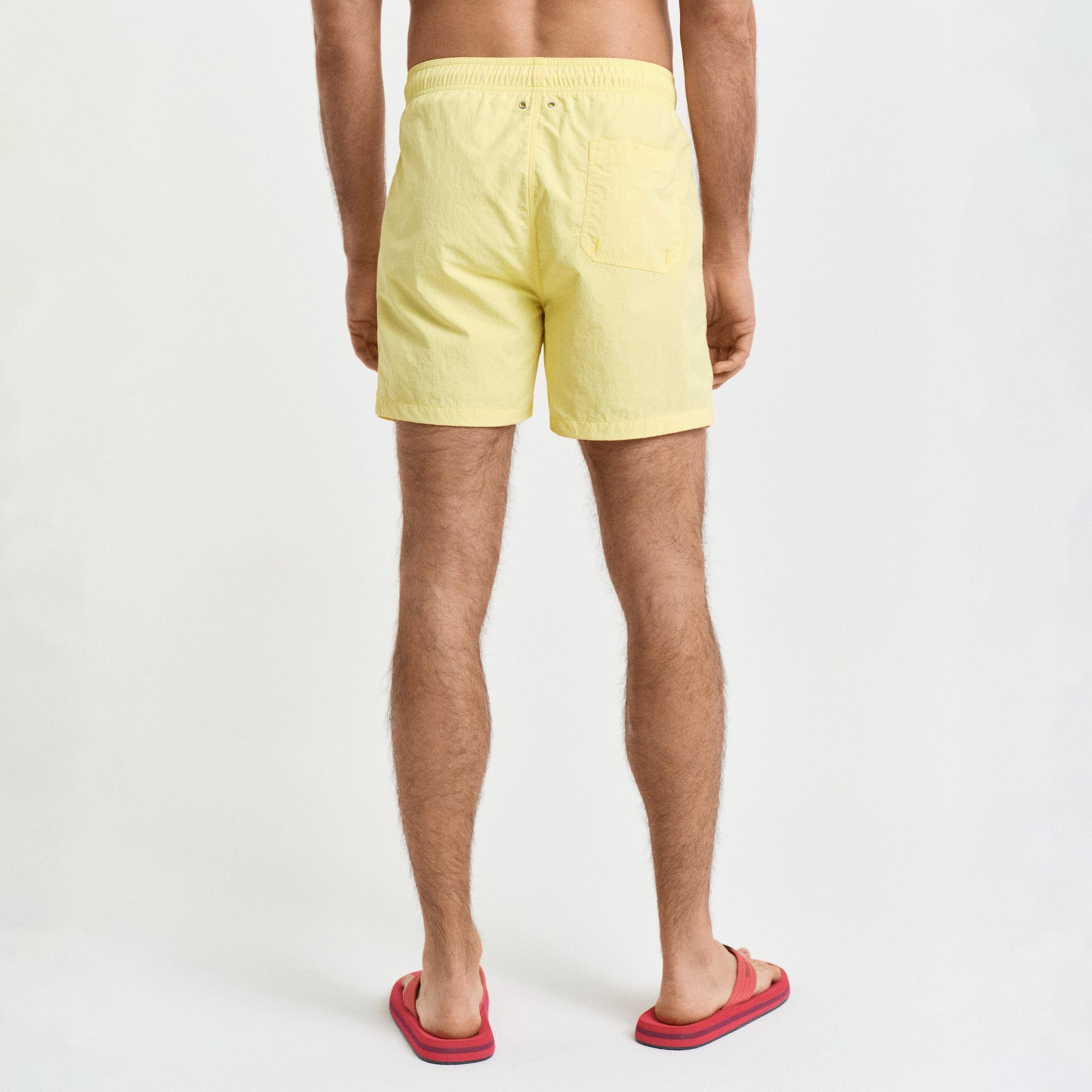 GANT Erkek Sarı Regular Fit Mayo Şort