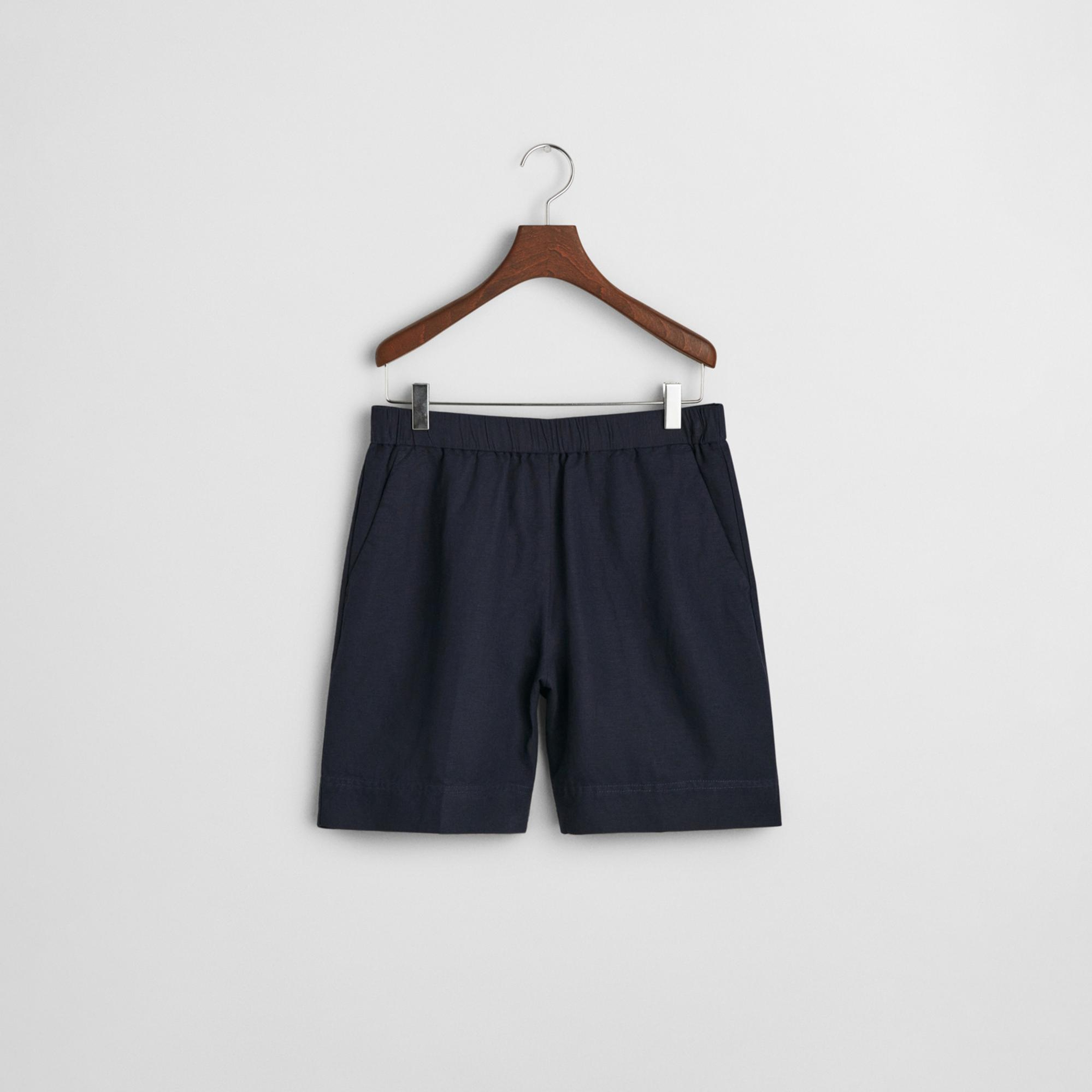 GANT Kadın Lacivert Relaxed Fit Keten Şort