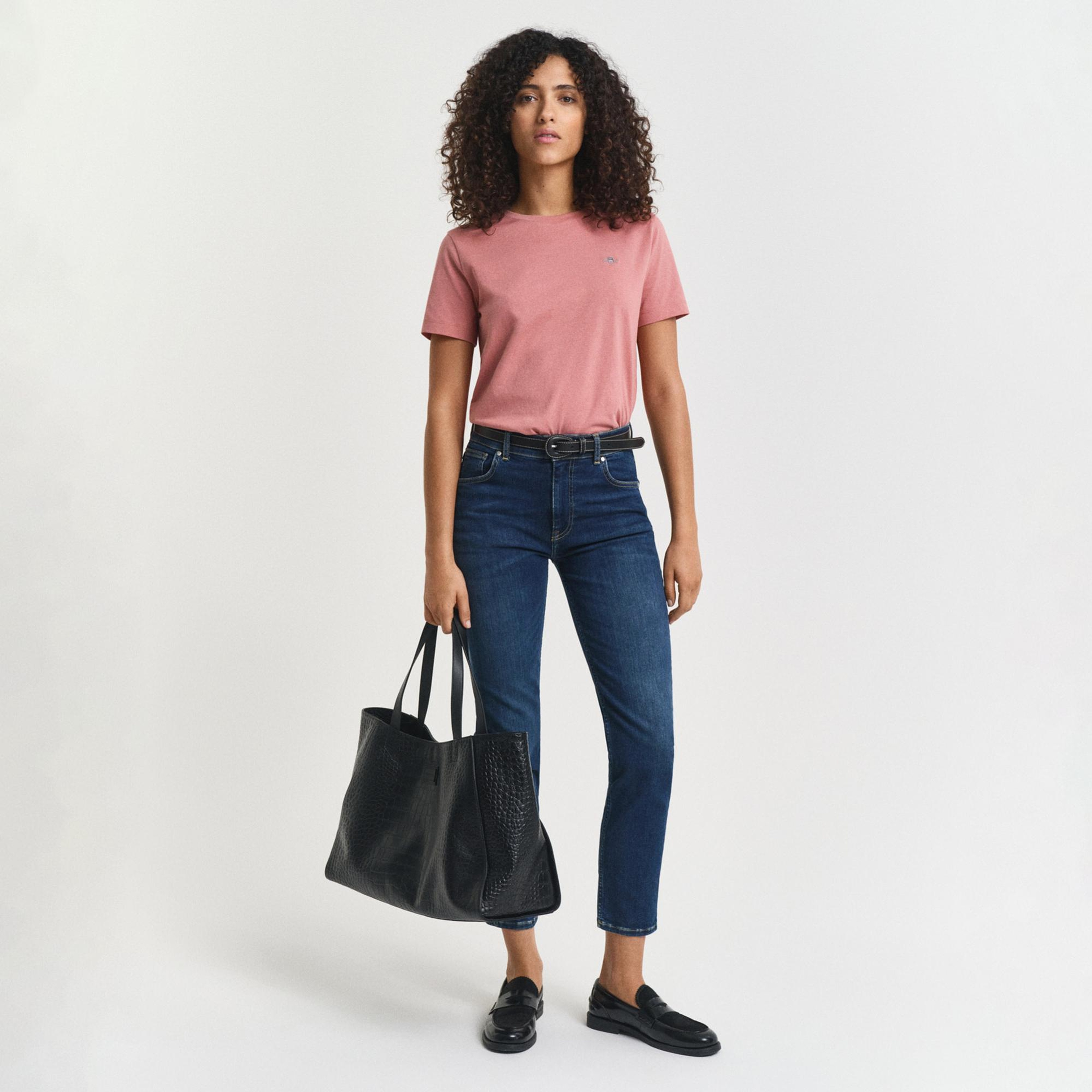 GANT Kadın Pembe Regular Fit Bisiklet Yaka T-Shirt