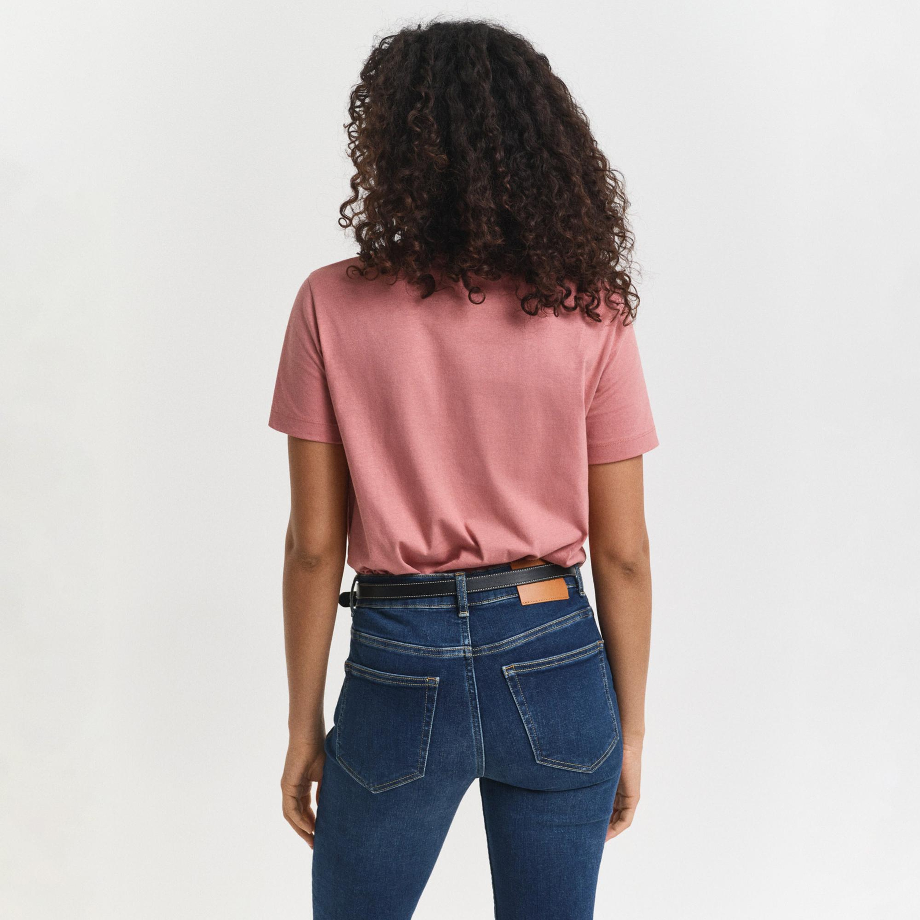 GANT Kadın Pembe Regular Fit Bisiklet Yaka T-Shirt