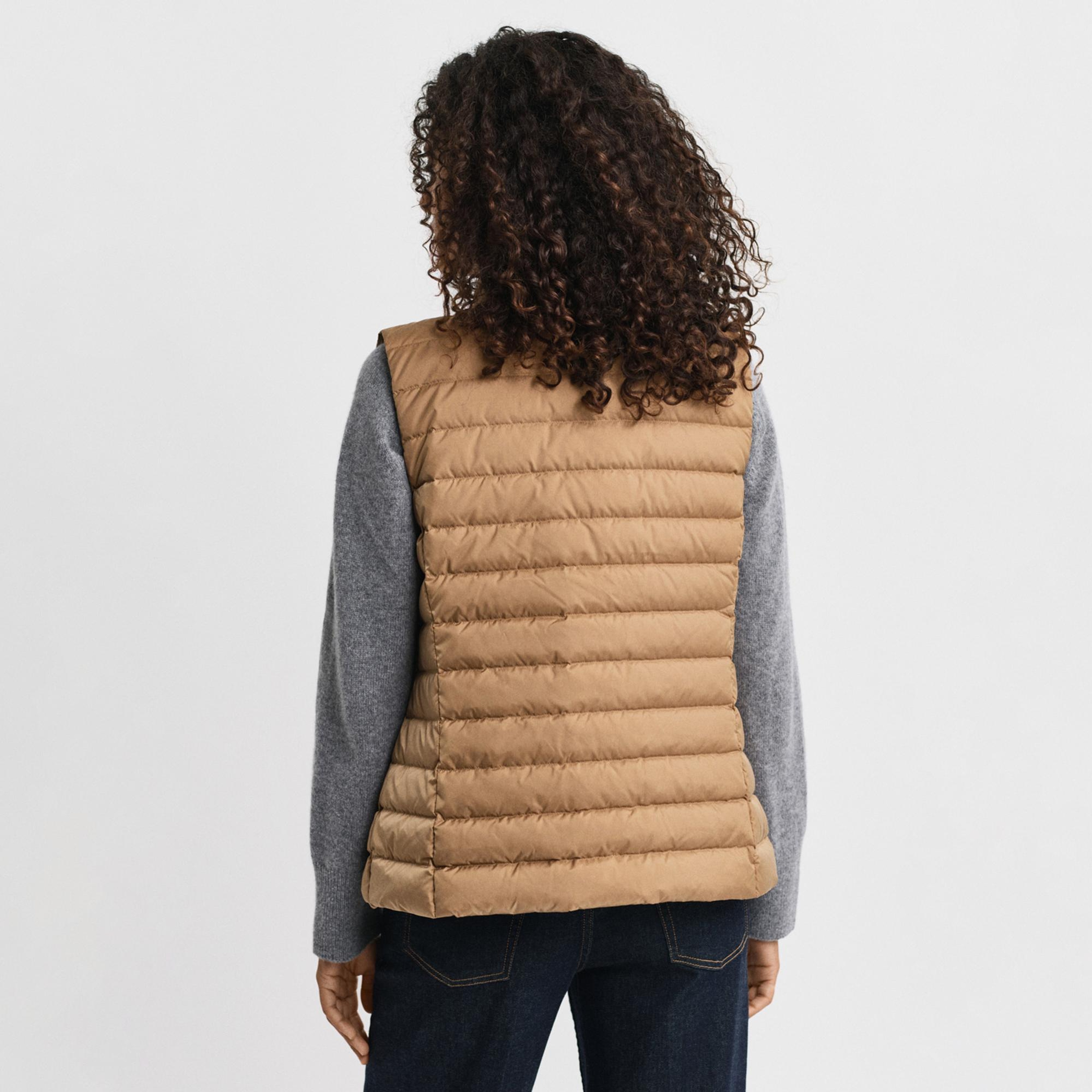 GANT Kadın Kaverengi Regular Fit Dik Yaka Kaz Tüyü Yelek