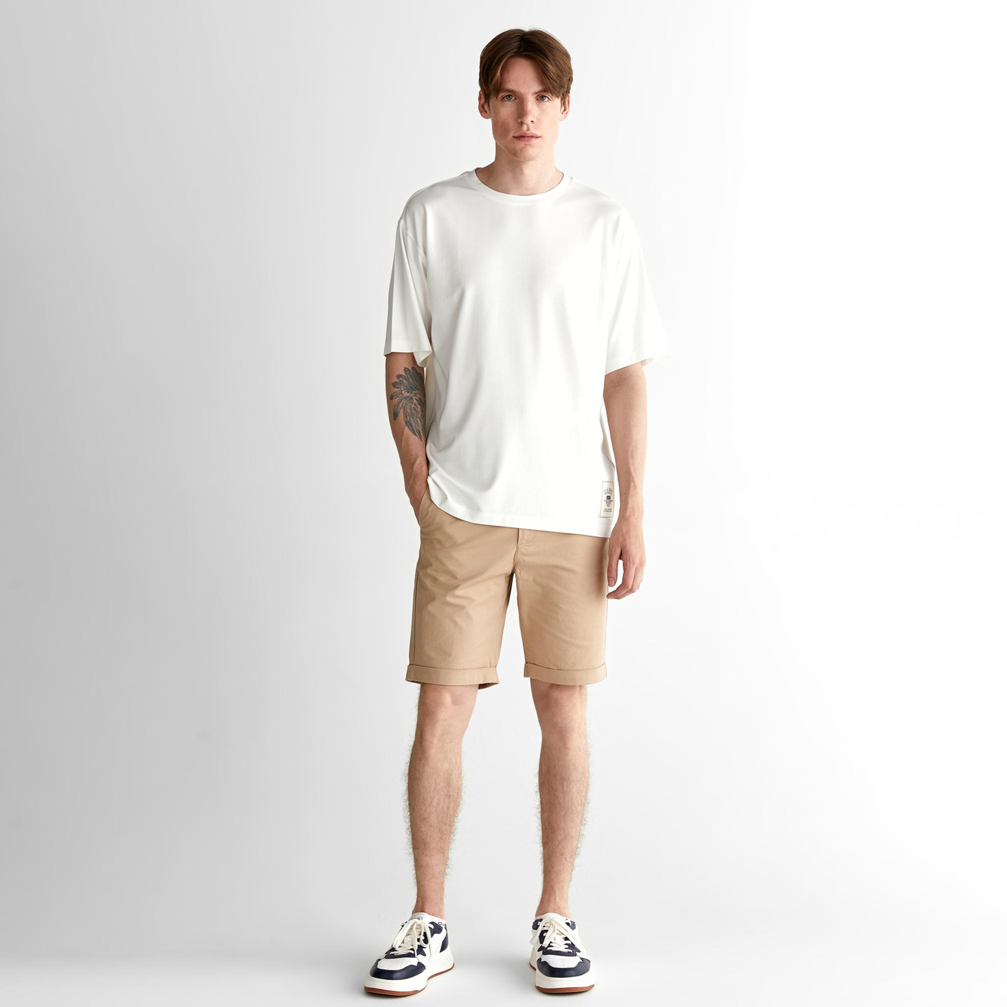 GANT Erkek Krem Relaxed Fit Bisiklet Yaka Logolu T-Shirt