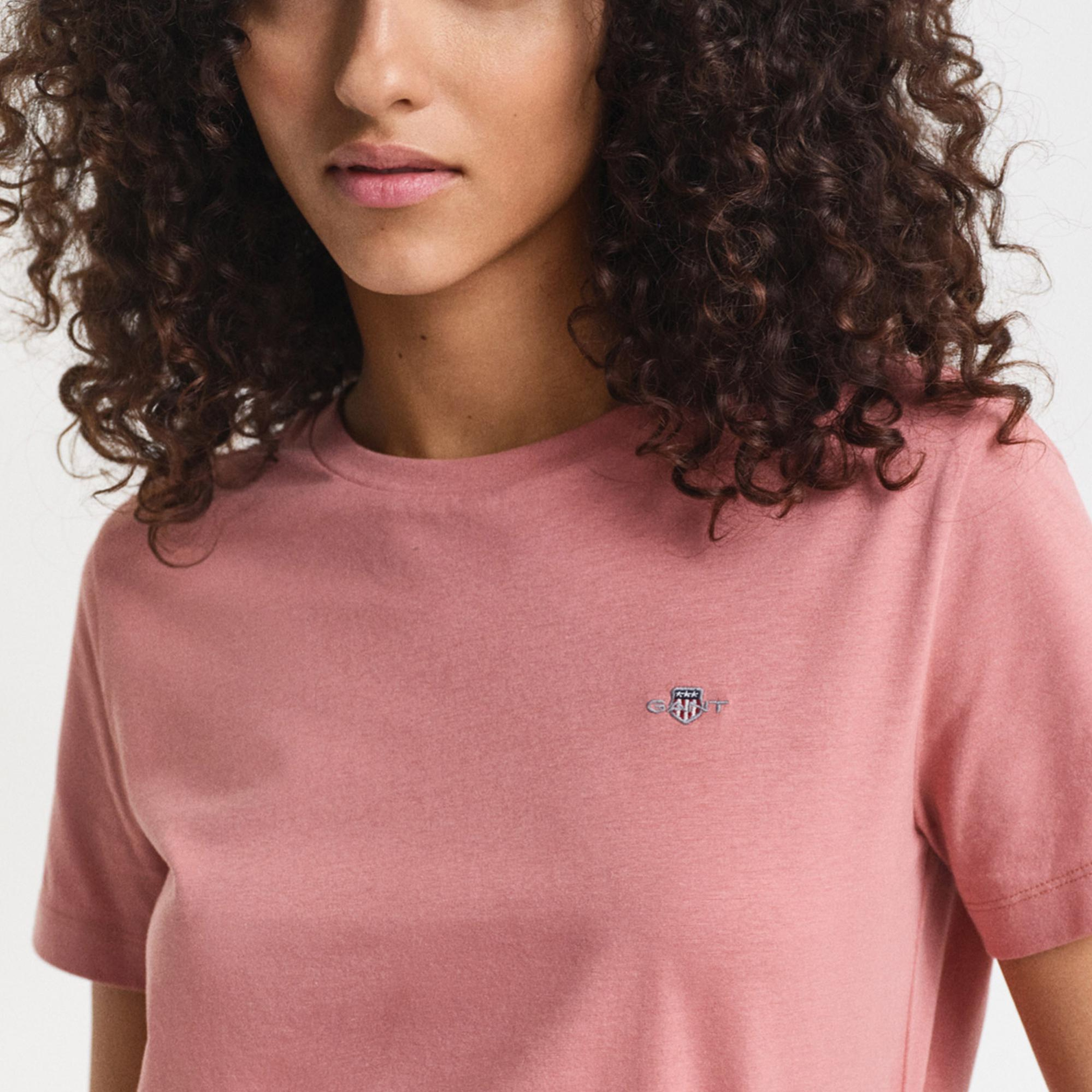 GANT Kadın Pembe Regular Fit Bisiklet Yaka T-Shirt