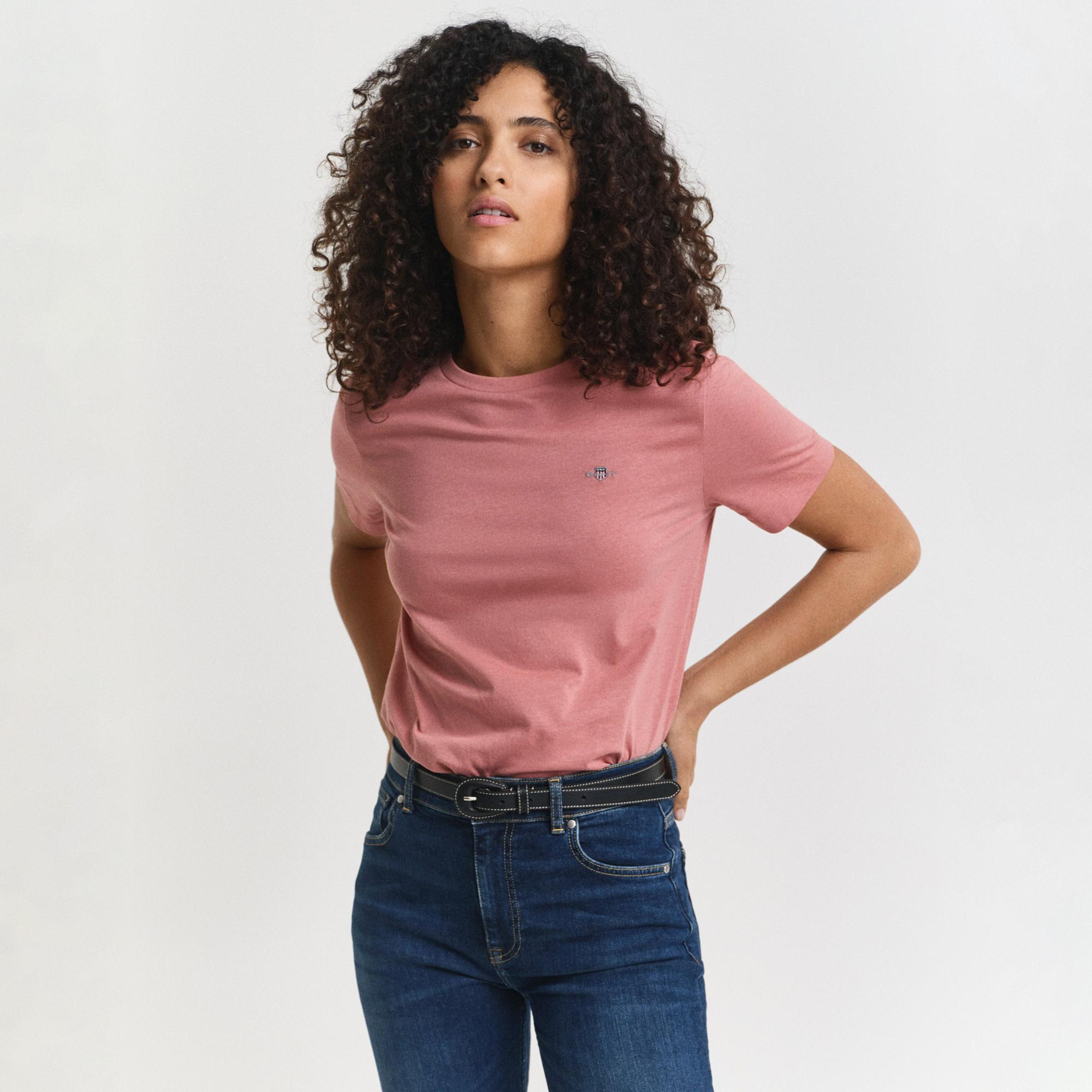 GANT Kadın Pembe Regular Fit Bisiklet Yaka T-Shirt