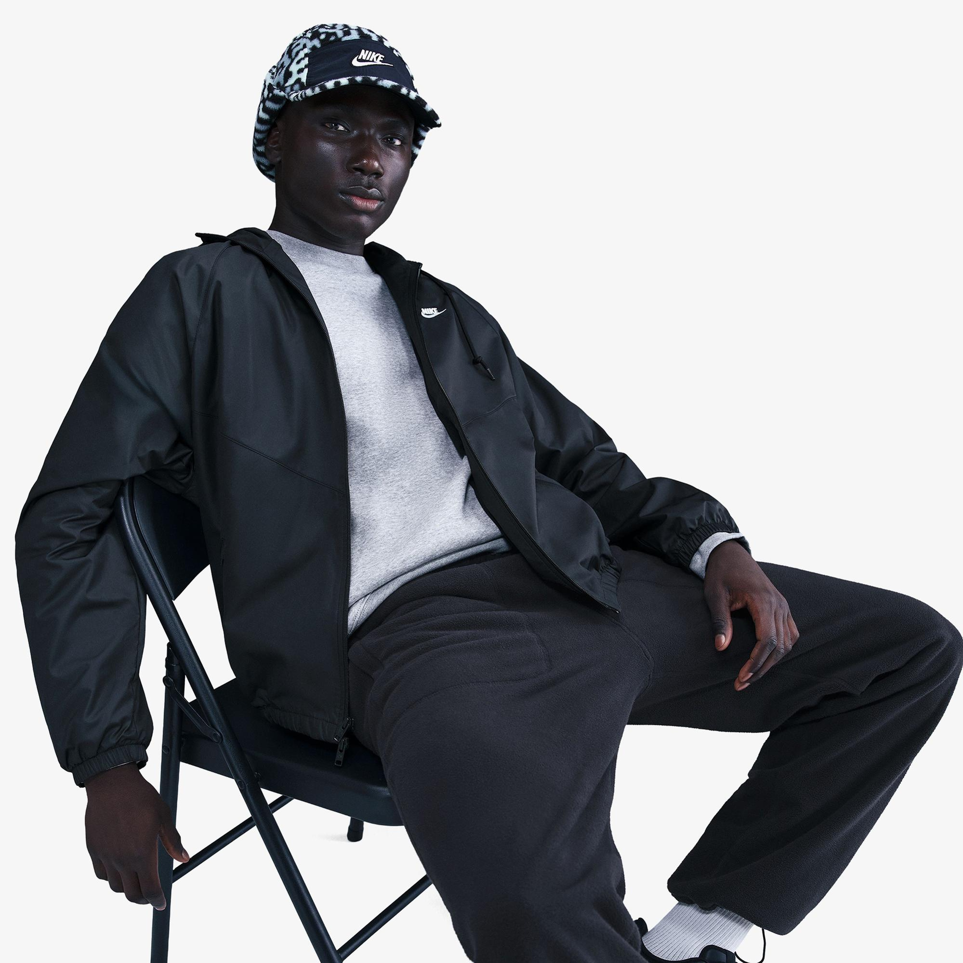 Nike Windrunner Erkek Siyah Ceket