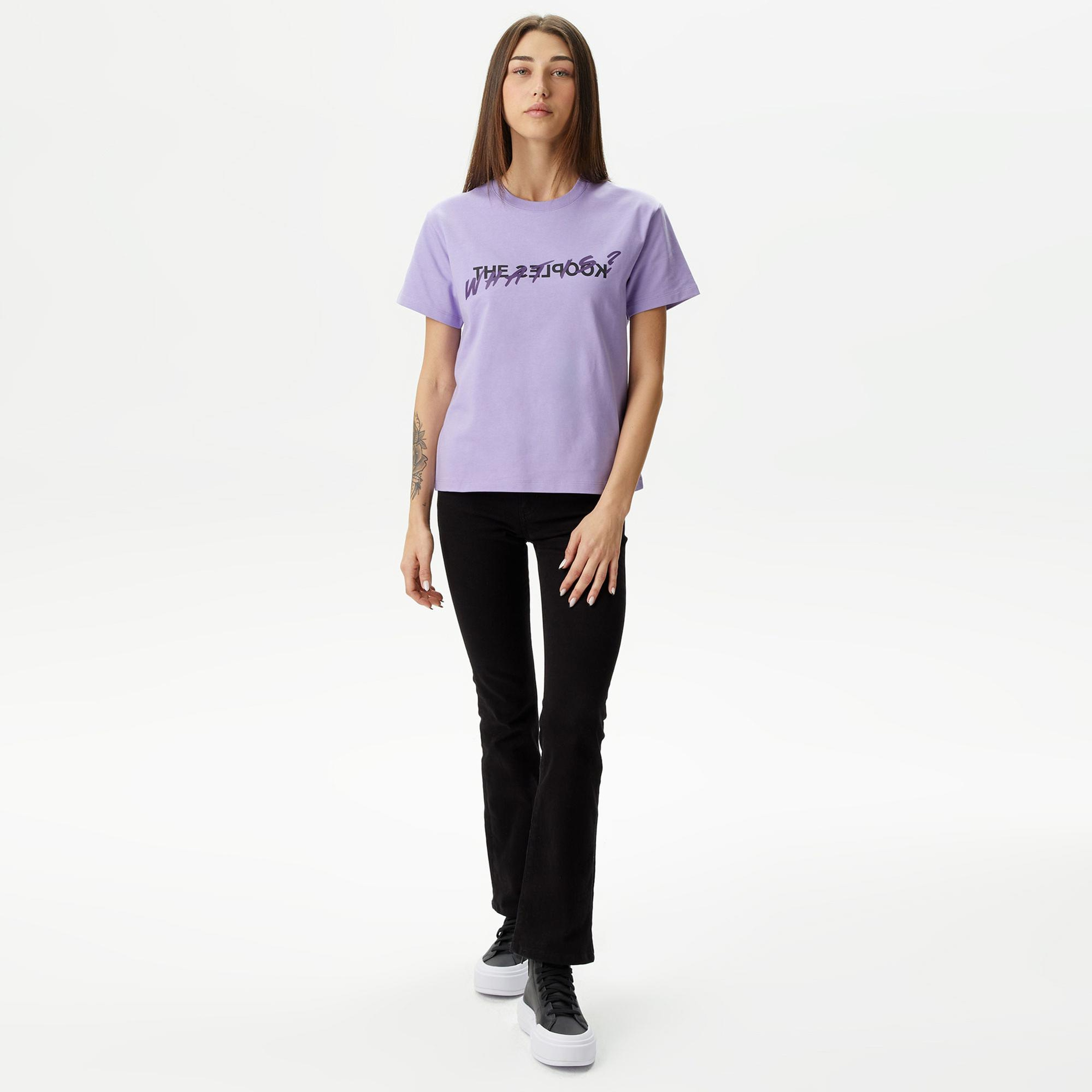 KADIN BASKILI BİSİKLET YAKA MOR T-SHIRT