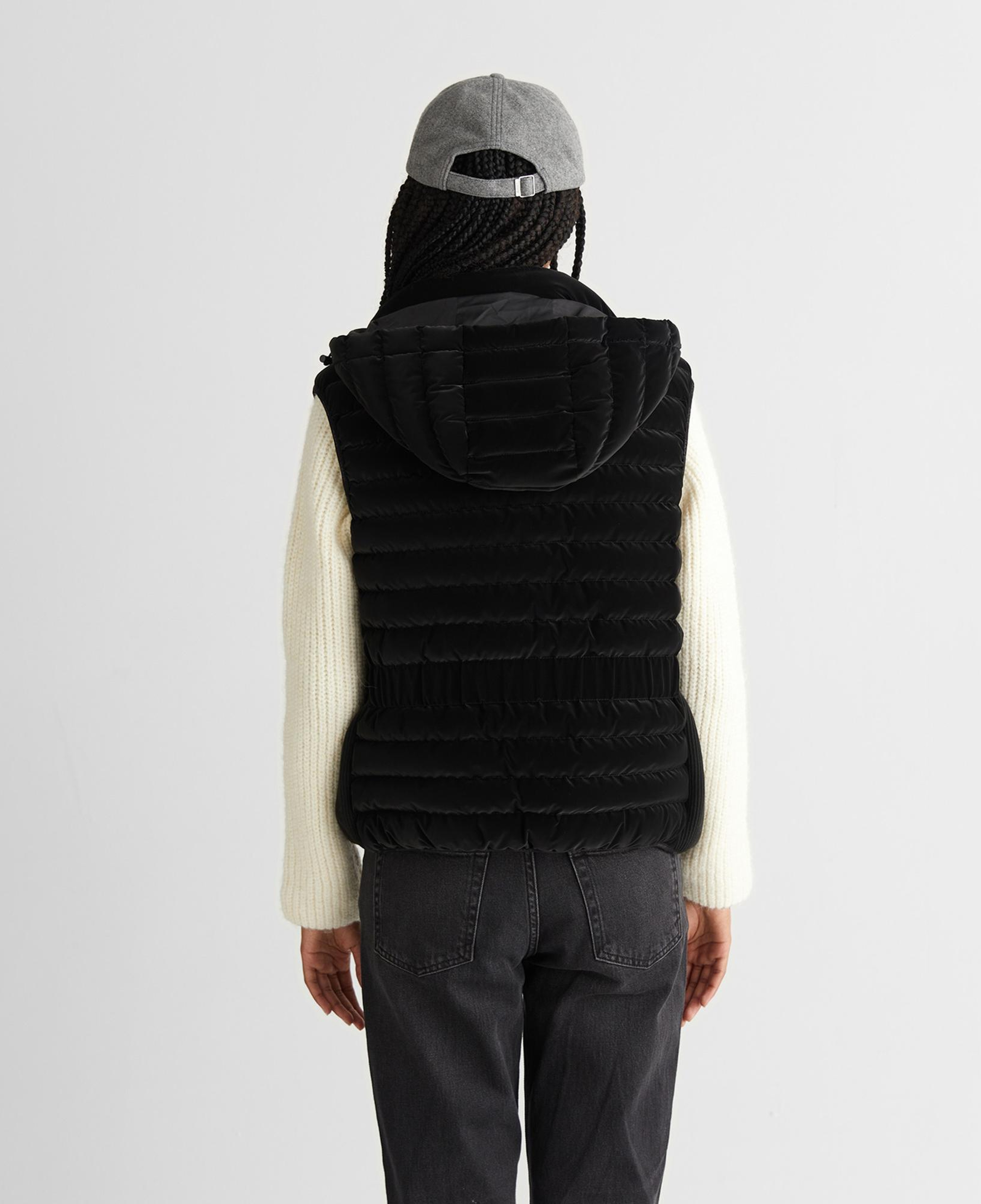 GANT Kadın Siyah Regular Fit Yelek