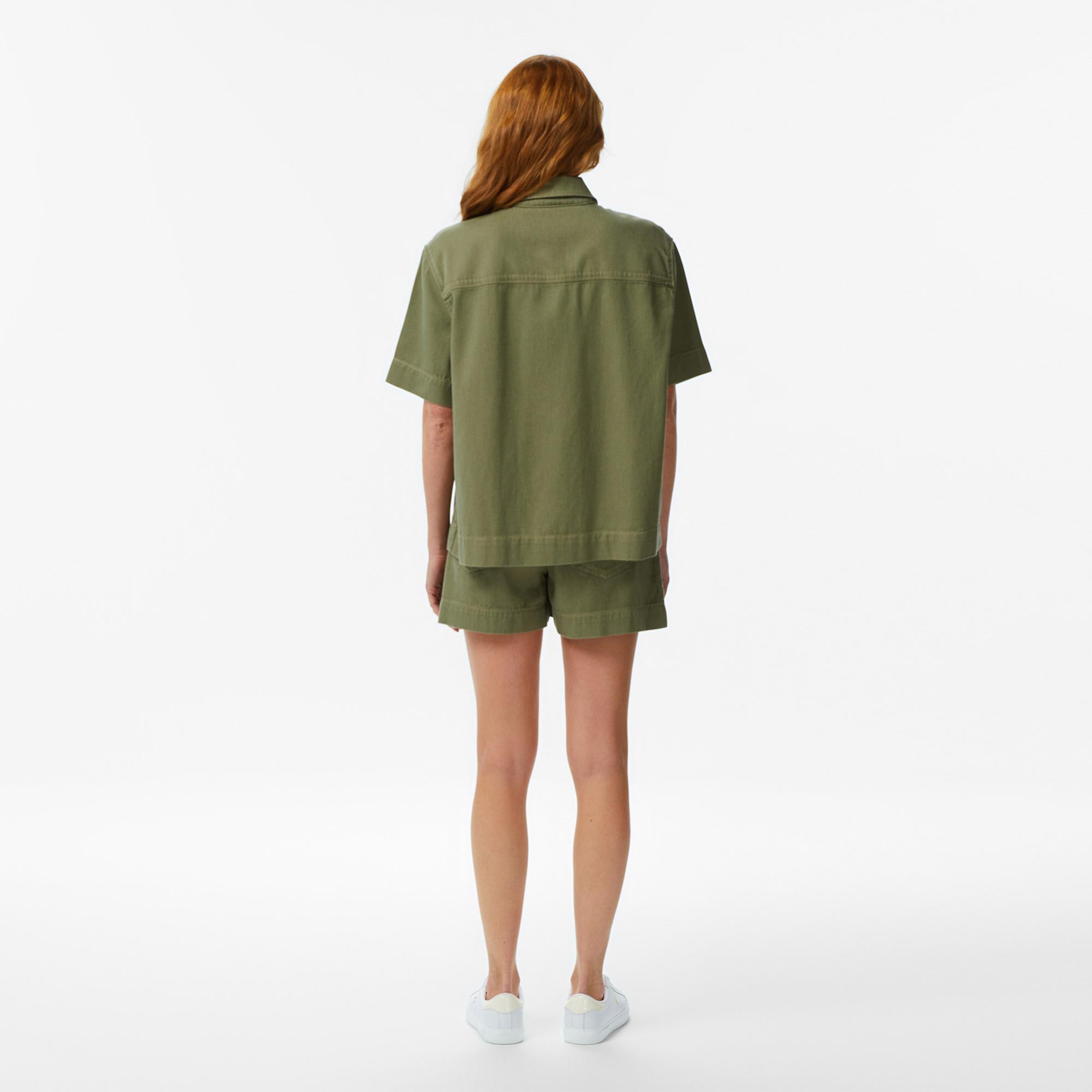 Lacoste Kadın Regular Fit Kısa Kollu Düğmeli Yaka Haki Gömlek