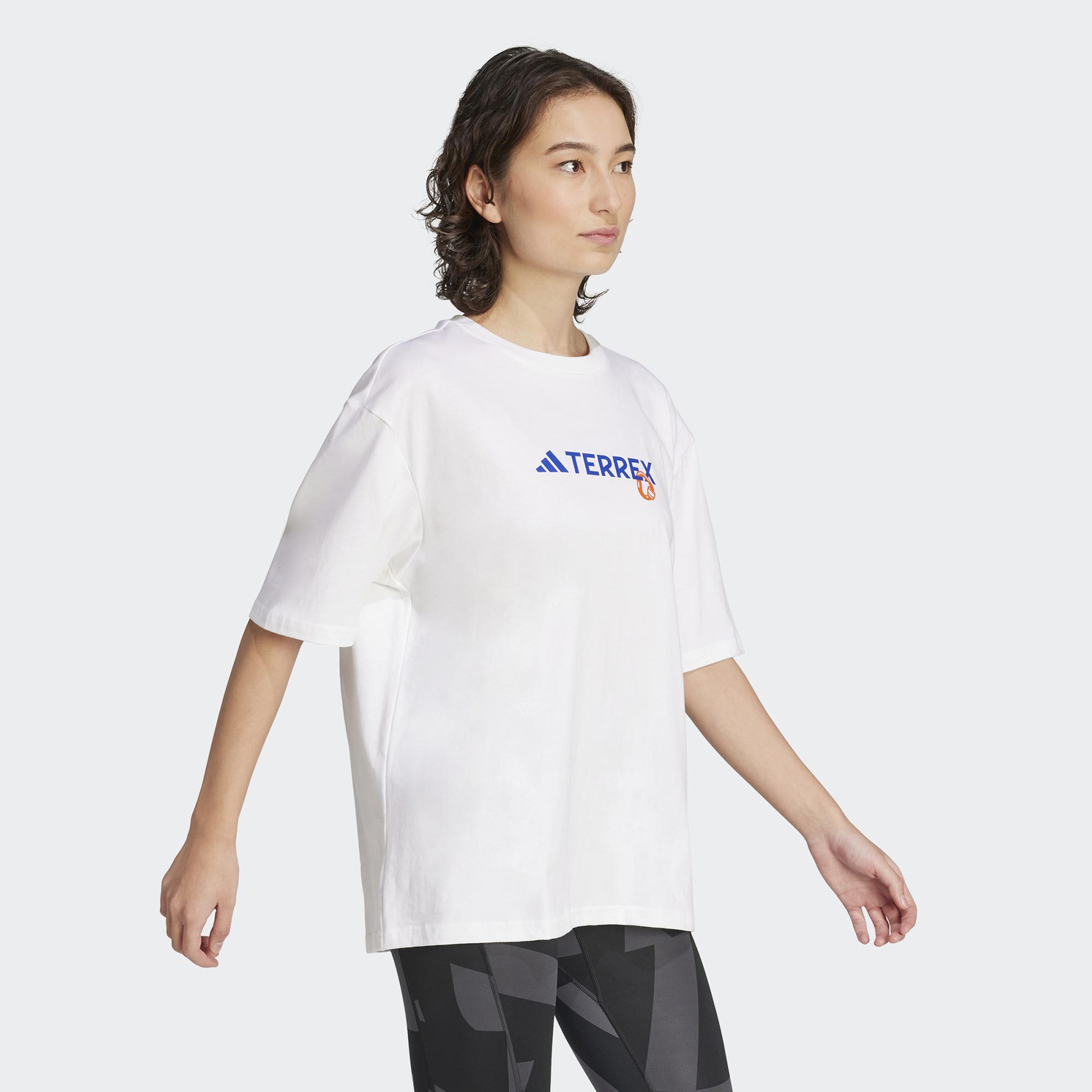 adidas Terrex Back Graphic Kadın Beyaz T-Shirt