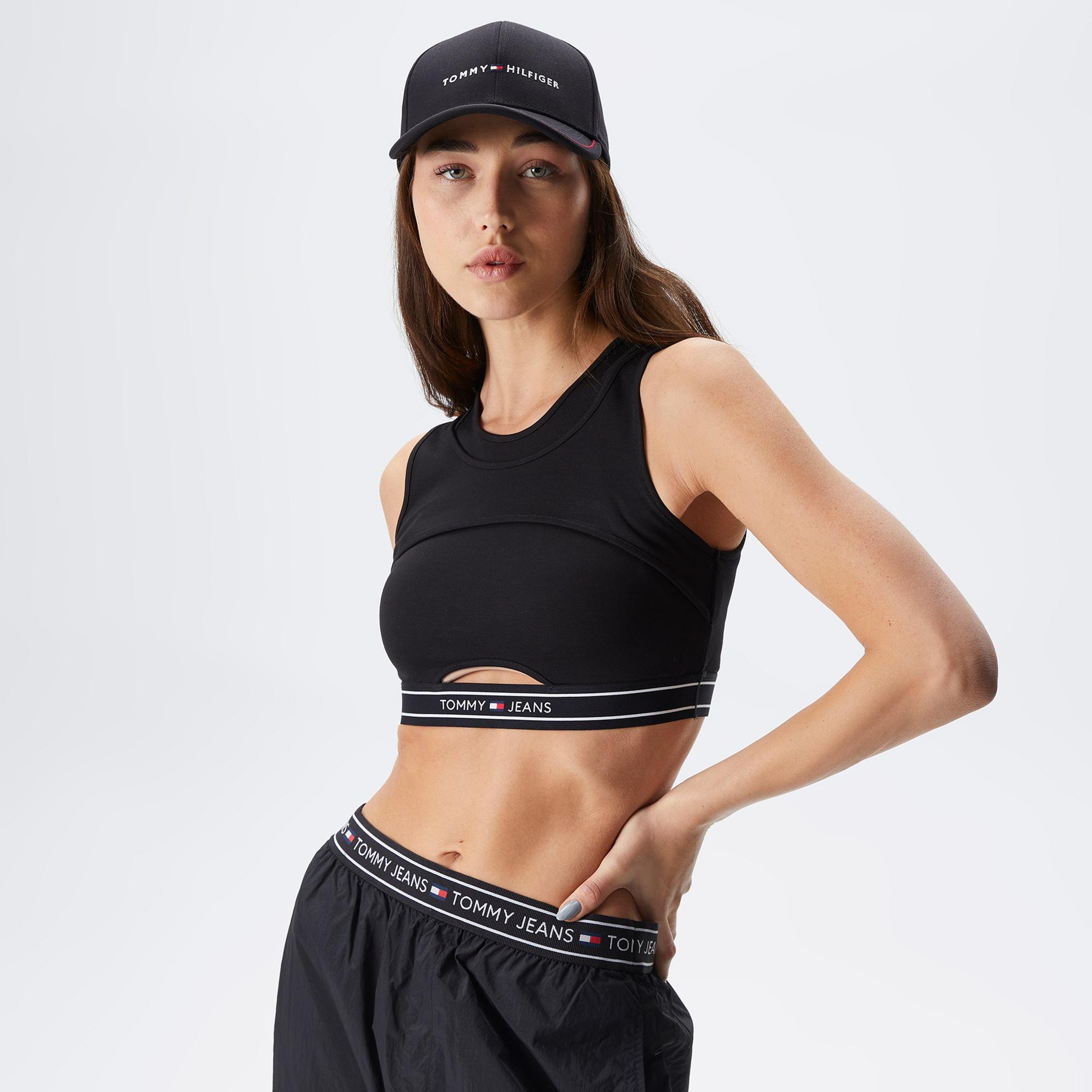 Tommy Jeans Logo Taping Cut Out Tank Kadın Siyah Kolsuz T-Shirt