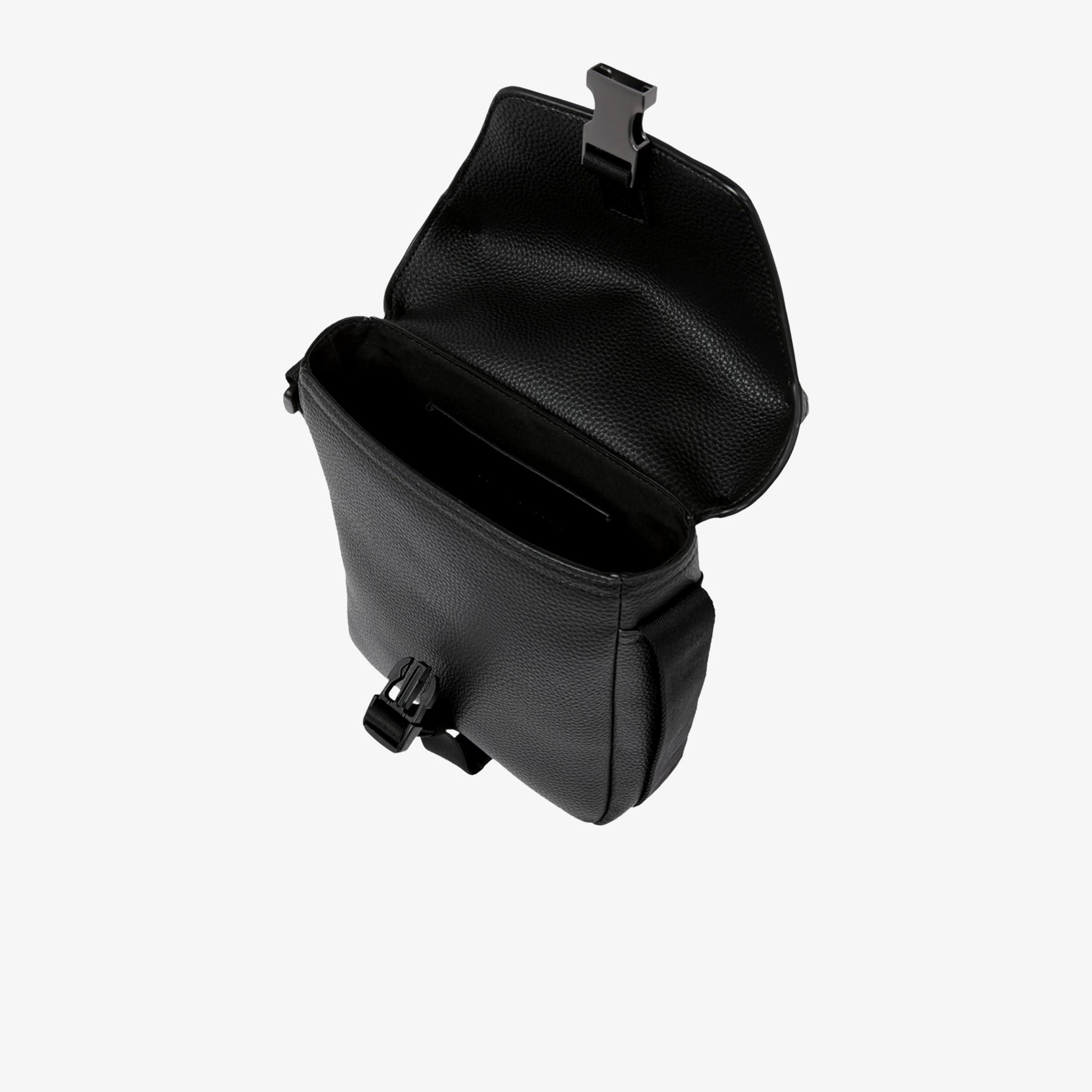 Calvin Klein Jeans Ultralıght Erkek Siyah Çapraz Çanta