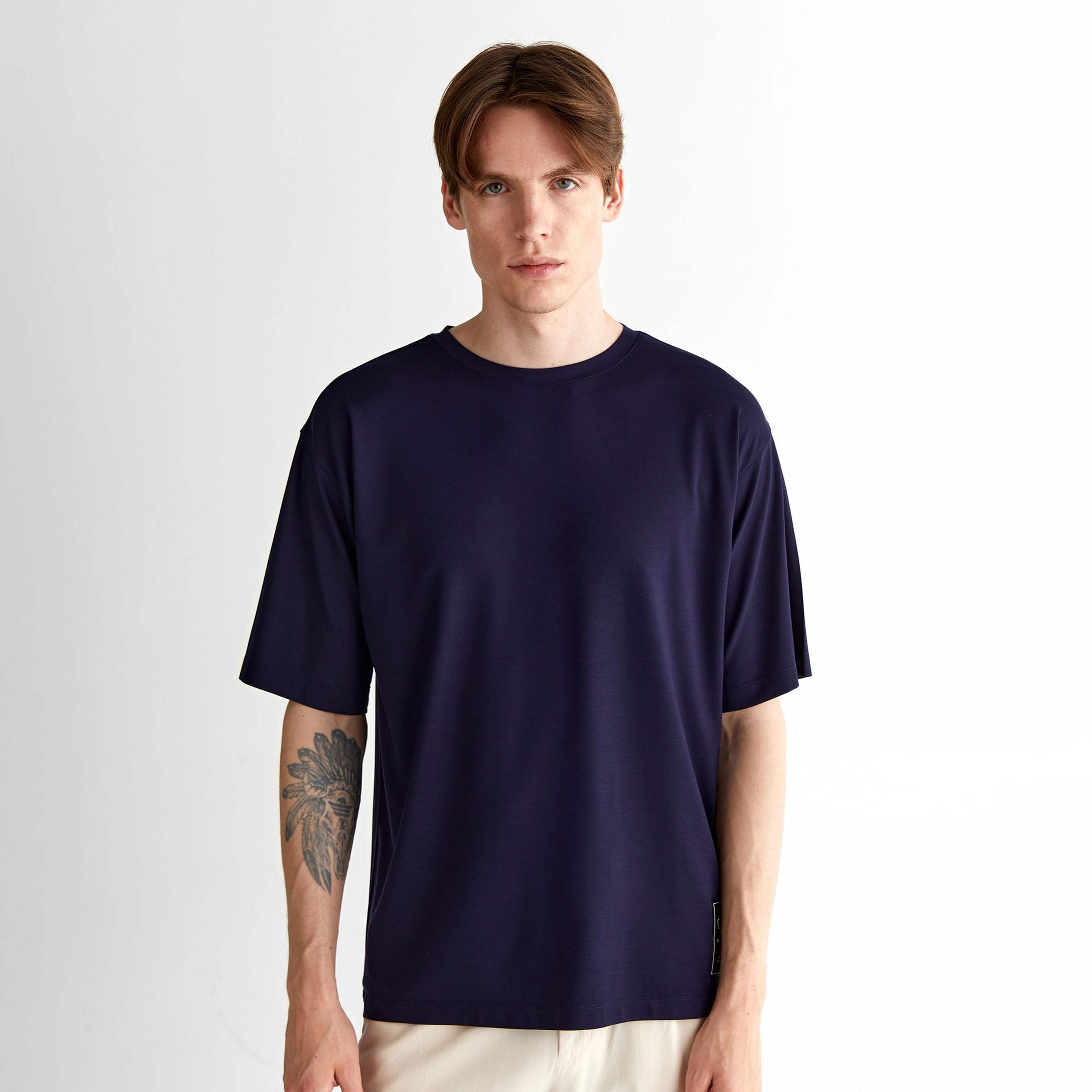 GANT Erkek Lacivert Relaxed Fit Bisiklet Yaka Logolu T-Shirt