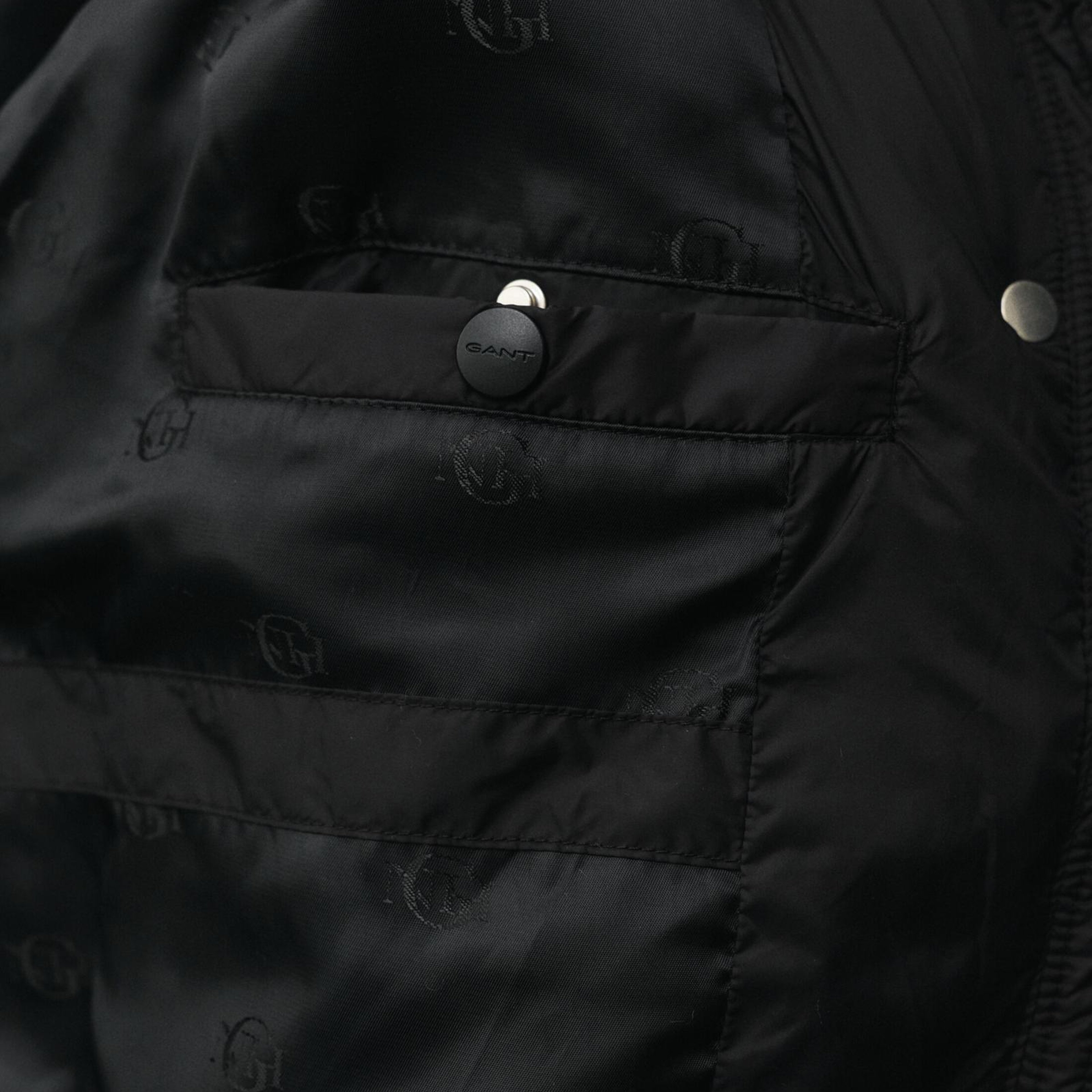 GANT Kadın Siyah Relaxed Fit Kapüşonlu Mont
