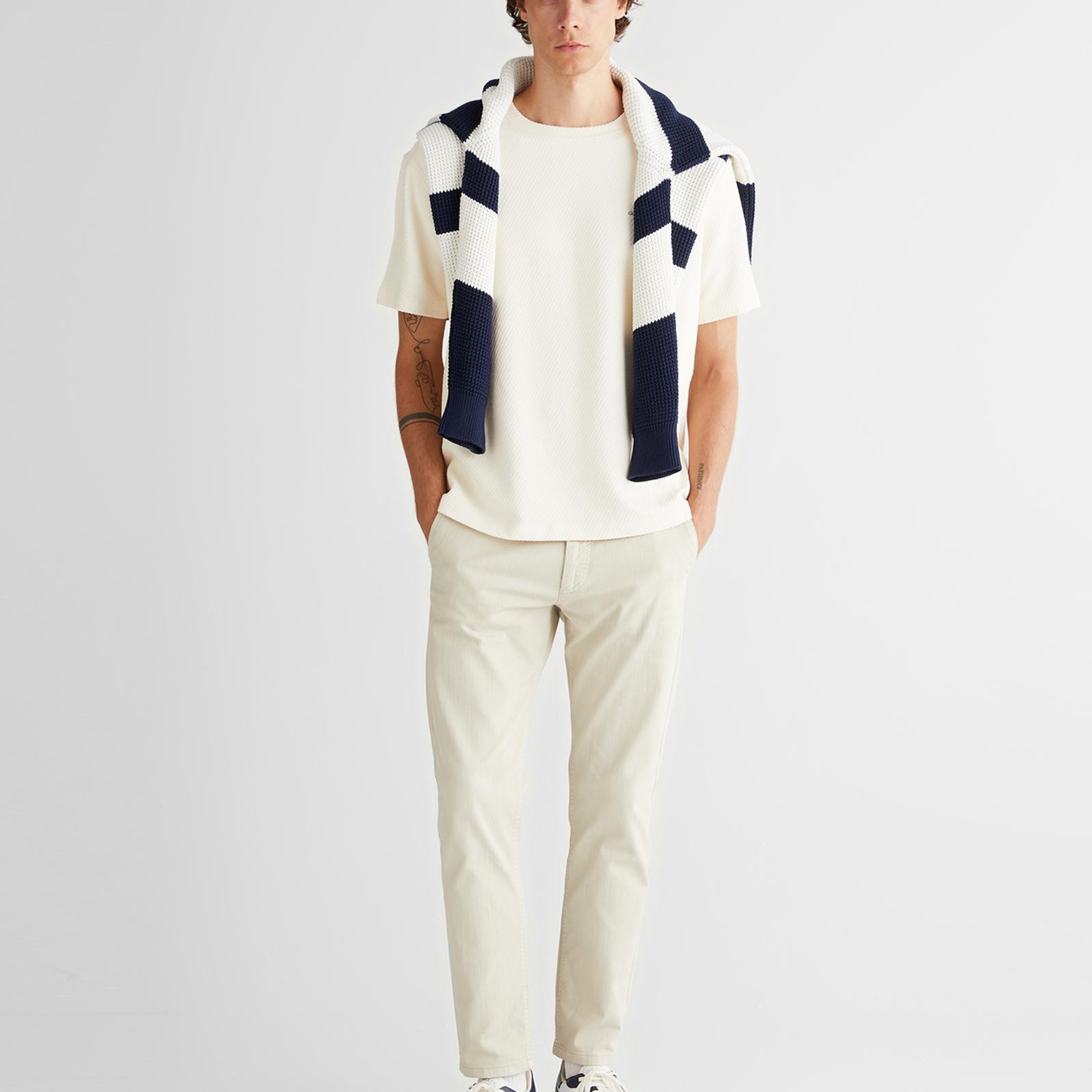 Jakarlı bisiklet yaka tişört