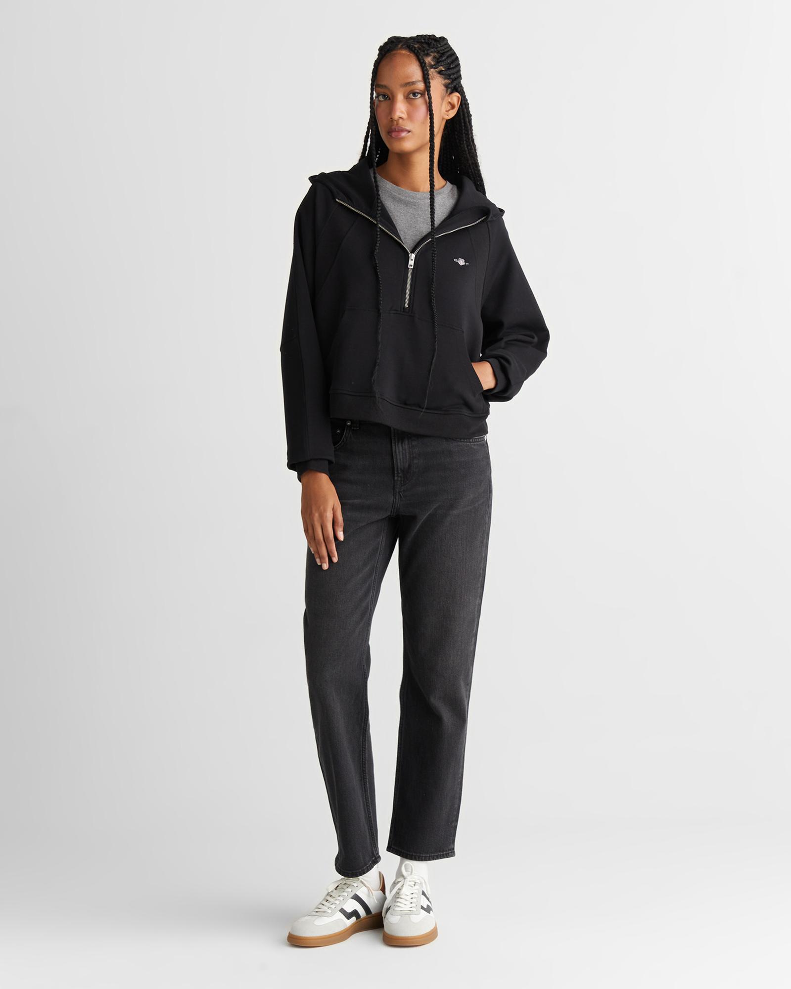 Kadın Siyah Regular Fit Kapüşonlu Sweatshirt