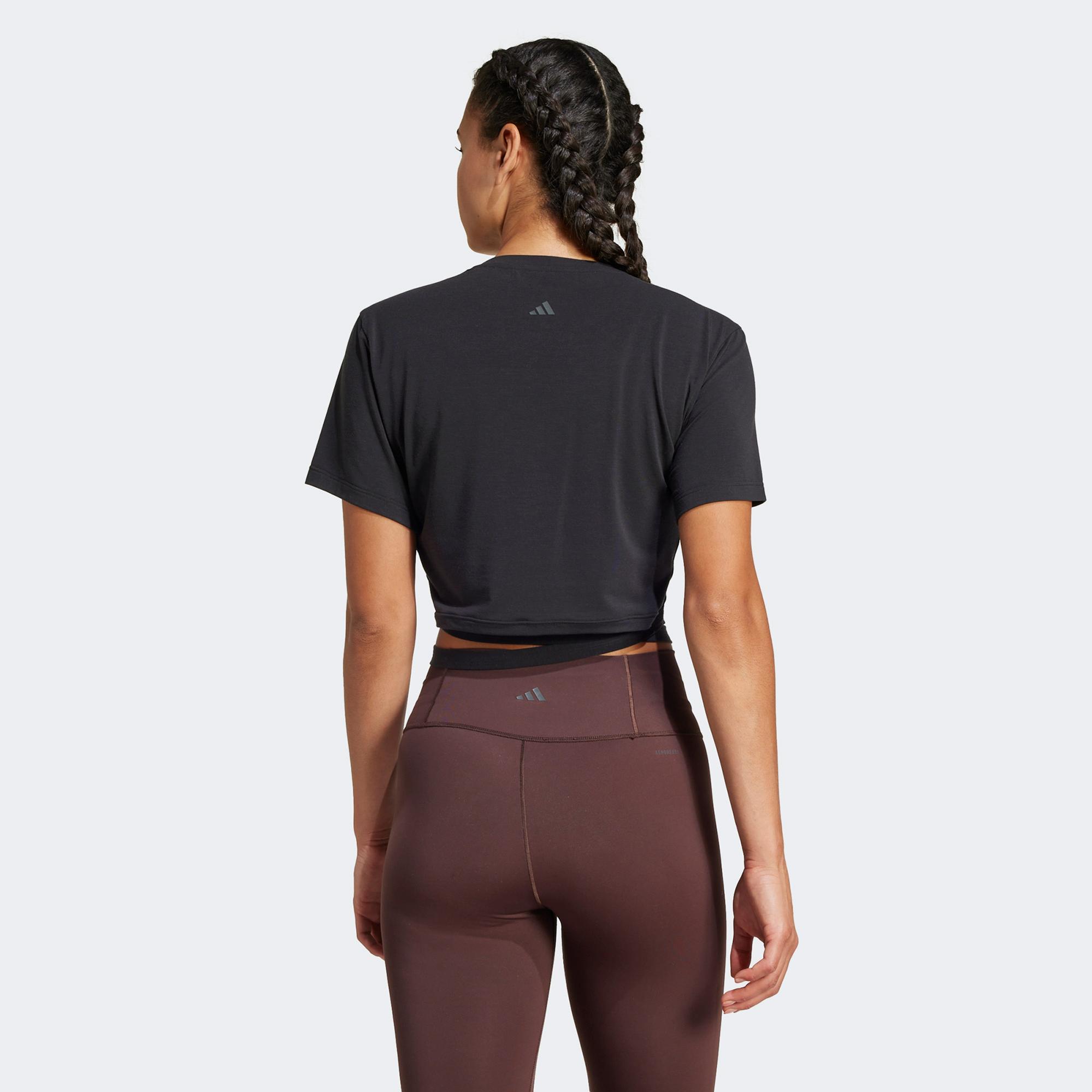 adidas Classic Kadın Siyah Antrenman T-Shirt