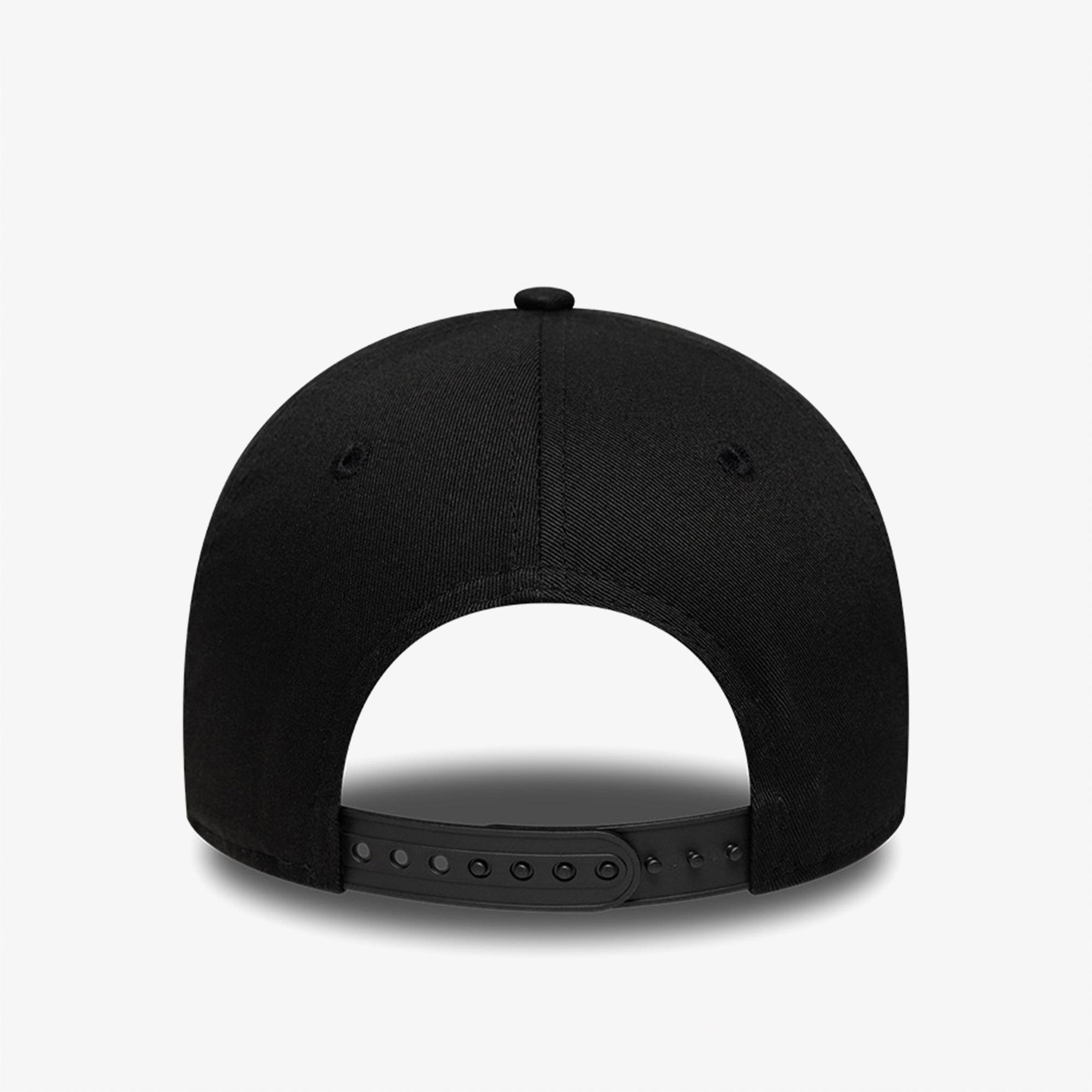 New Era Stranger Things Hellfire Club 9Forty E-Frame Unisex Siyah/Beyaz Şapka