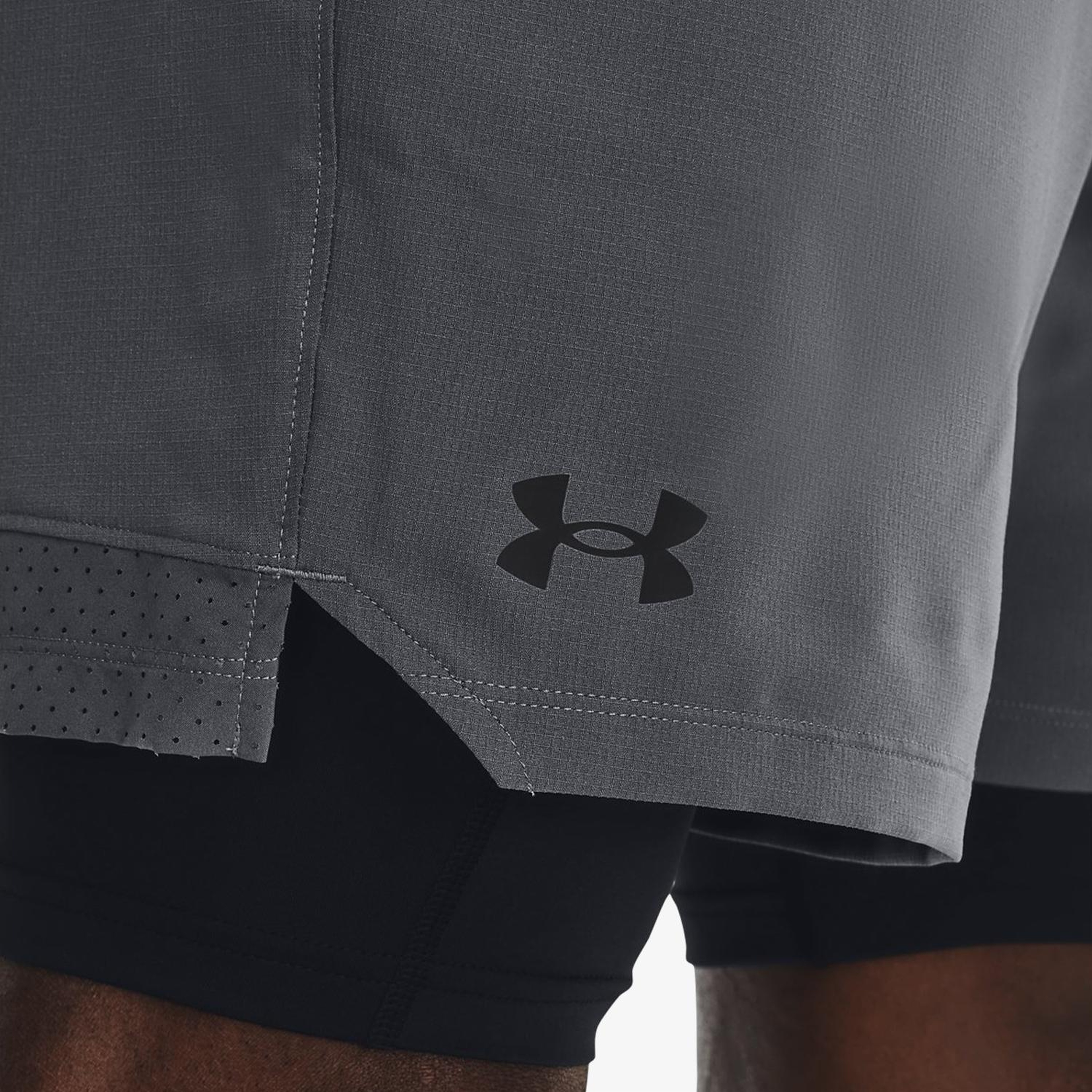 Under Armour Vanish Dokuma 2'si 1 Arada Erkek Gri Şort