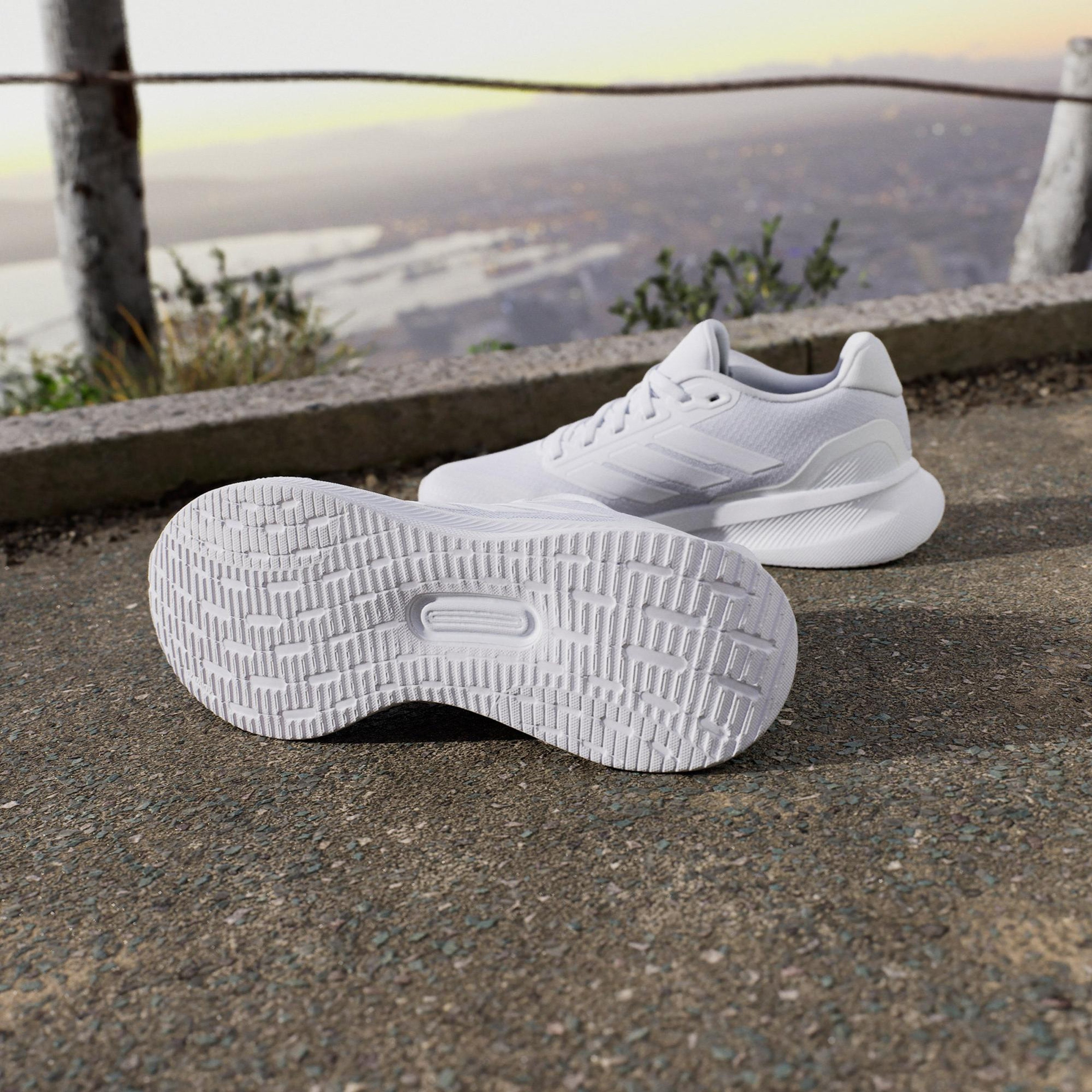 adidas Runfalcon 5 Kadın Beyaz Koşu Ayakkabısı