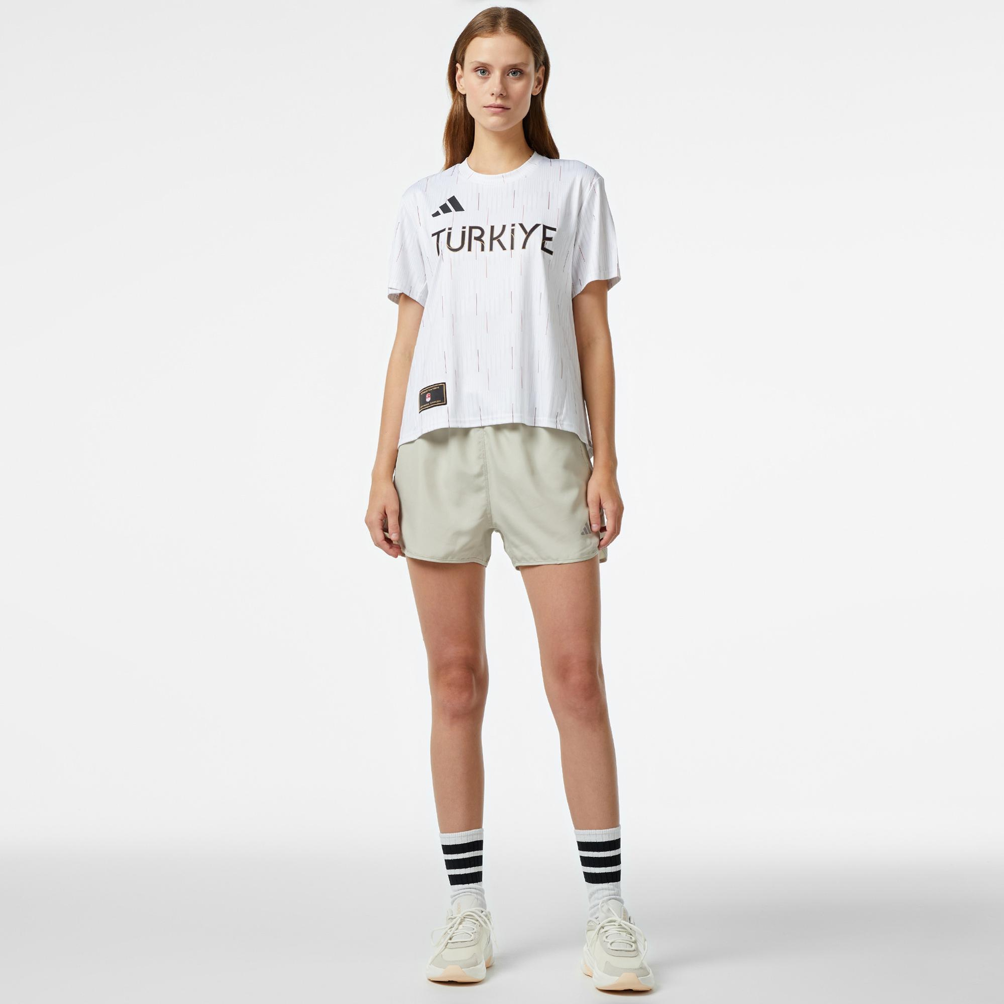 adidas Run It Short Kadın Bej Koşu Şortu