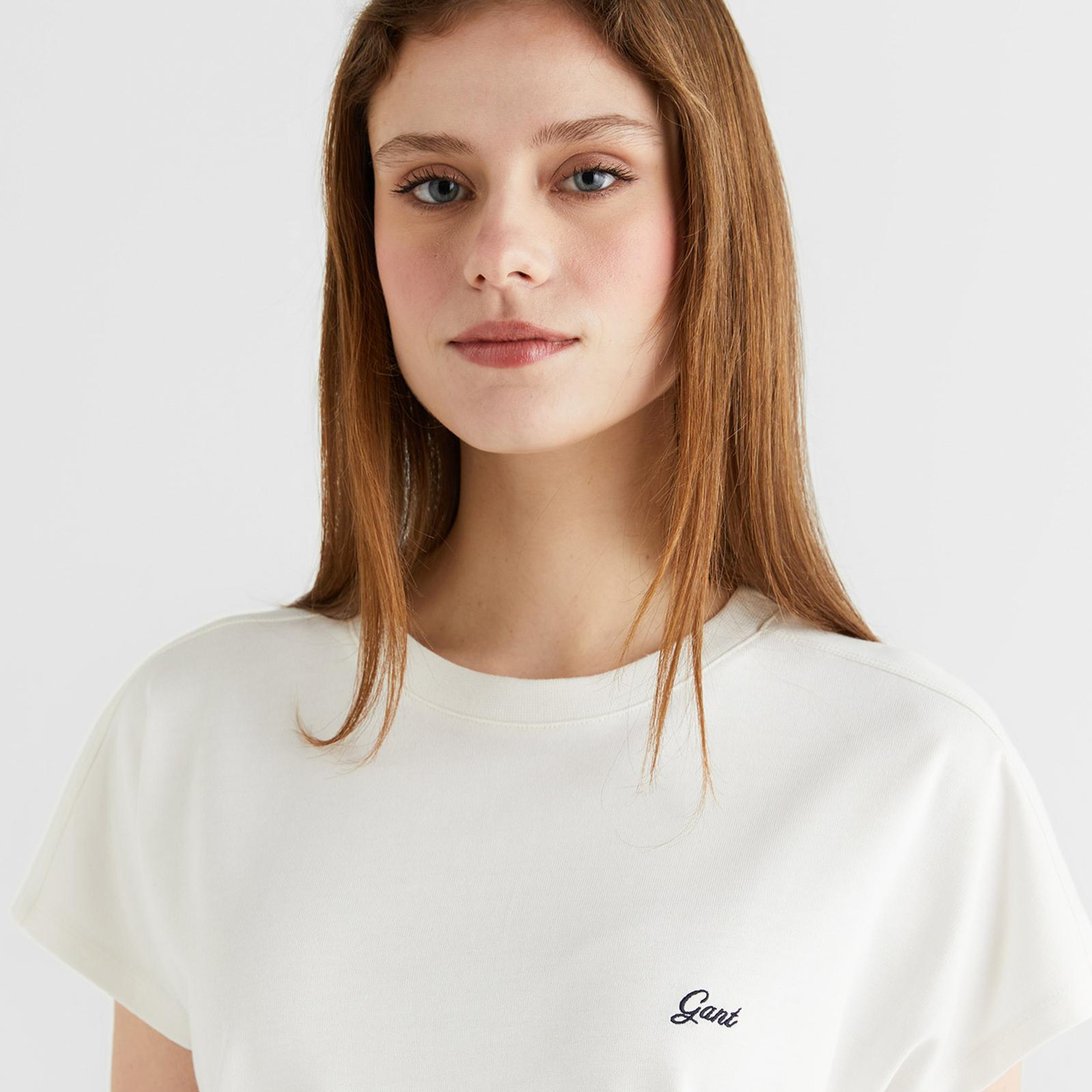 GANT Kadın Beyaz Bisiklet Yaka Regular Fit T-Shirt