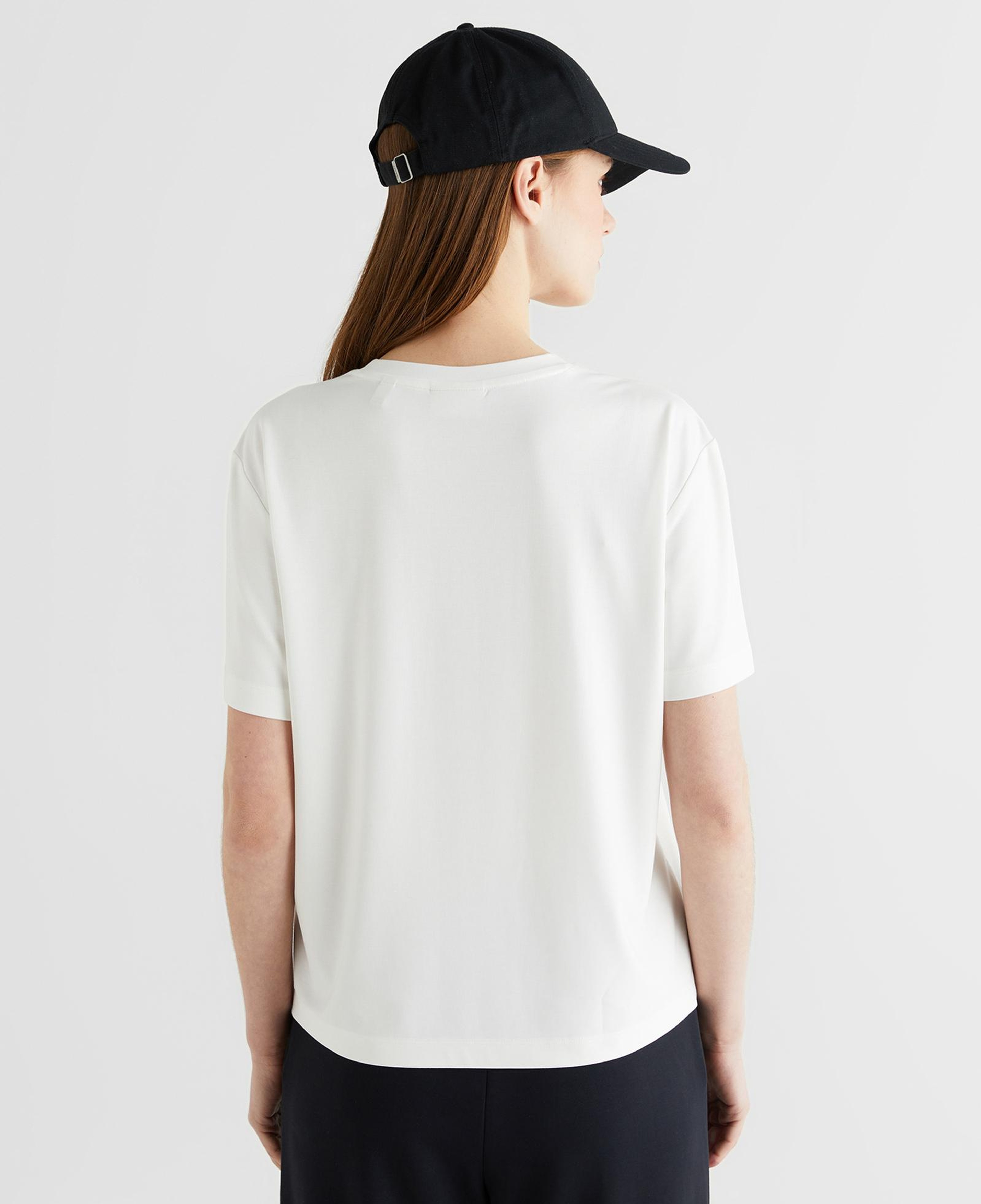 GANT Kadın Beyaz Bisiklet Yaka Regular Fit T-Shirt