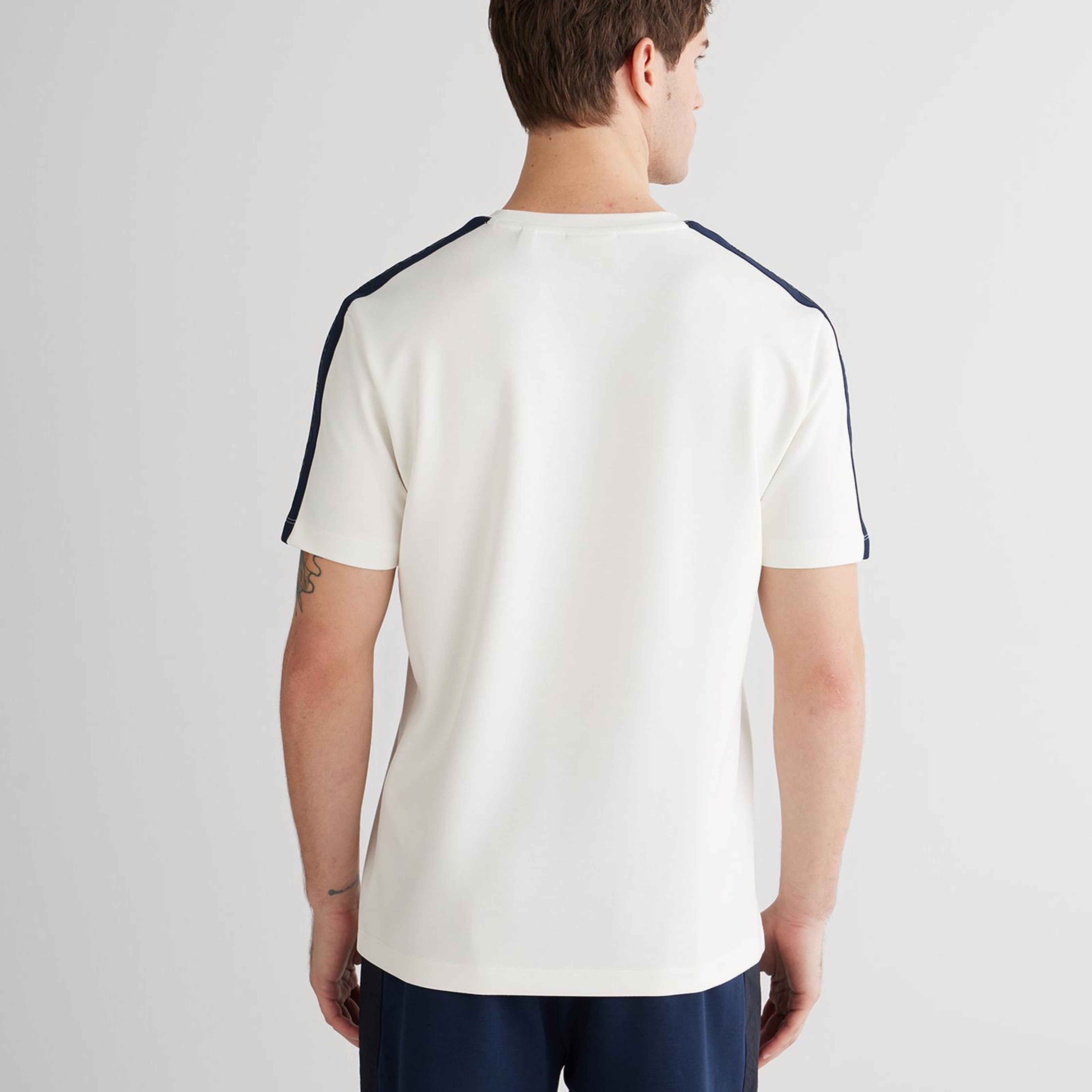 GANT Erkek Beyaz Regular Fit T-Shirt