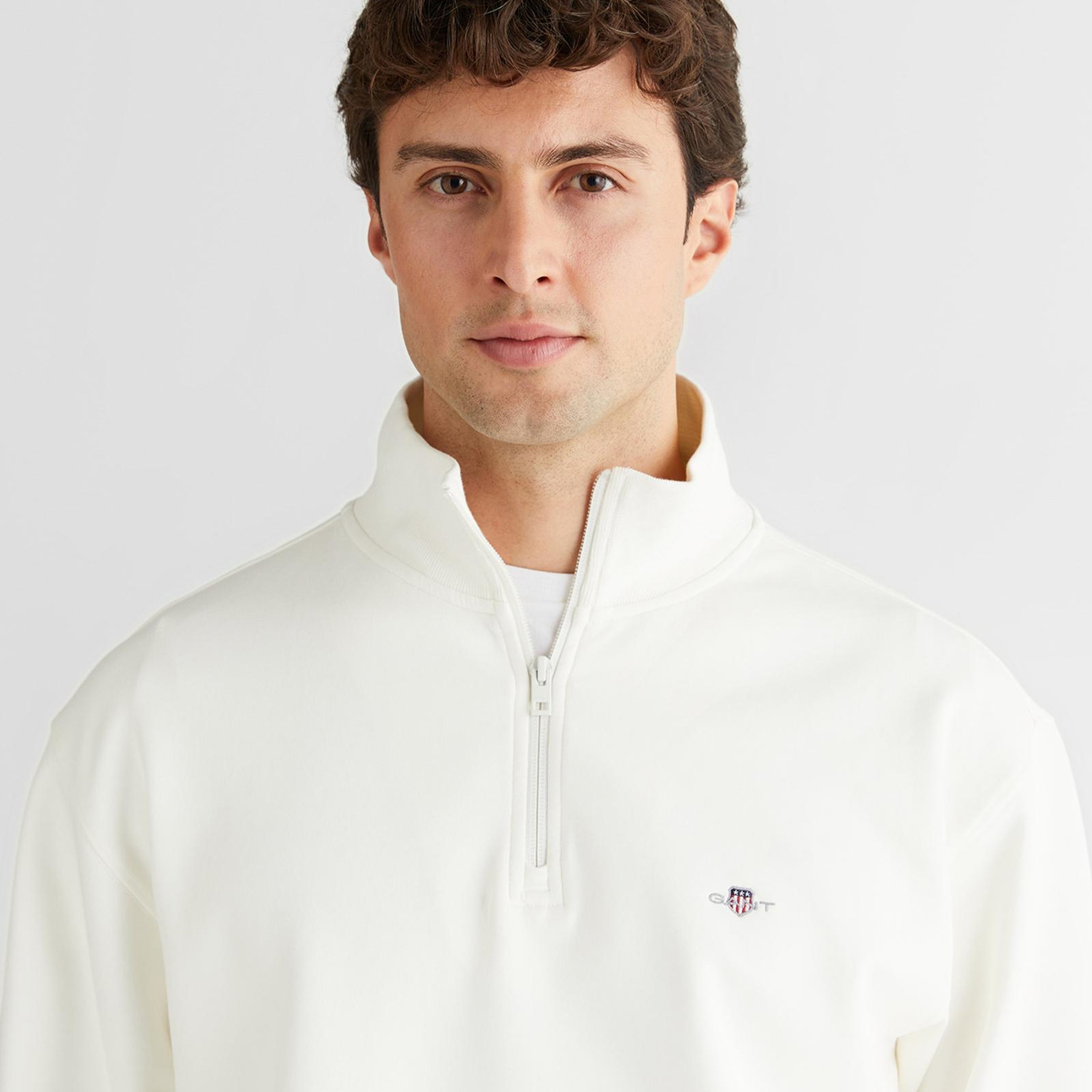 GANT Erkek Beyaz Relaxed Fit Yarım Fermuarlı Sweatshirt